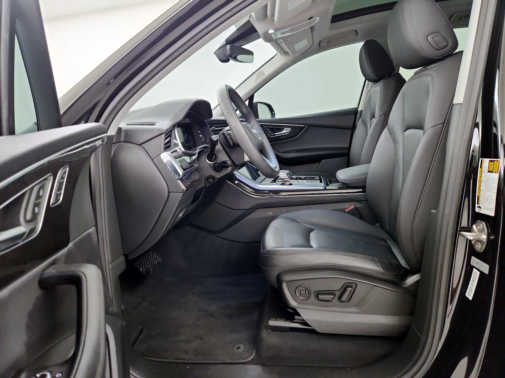 Thumbnail: 2023 Audi Q7 - 11