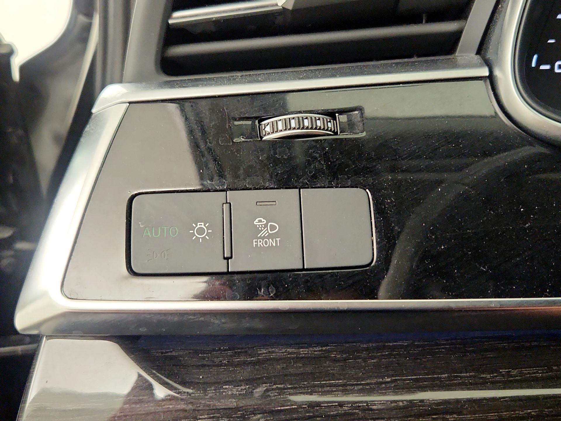 Thumbnail: 2023 Audi Q7 - 13