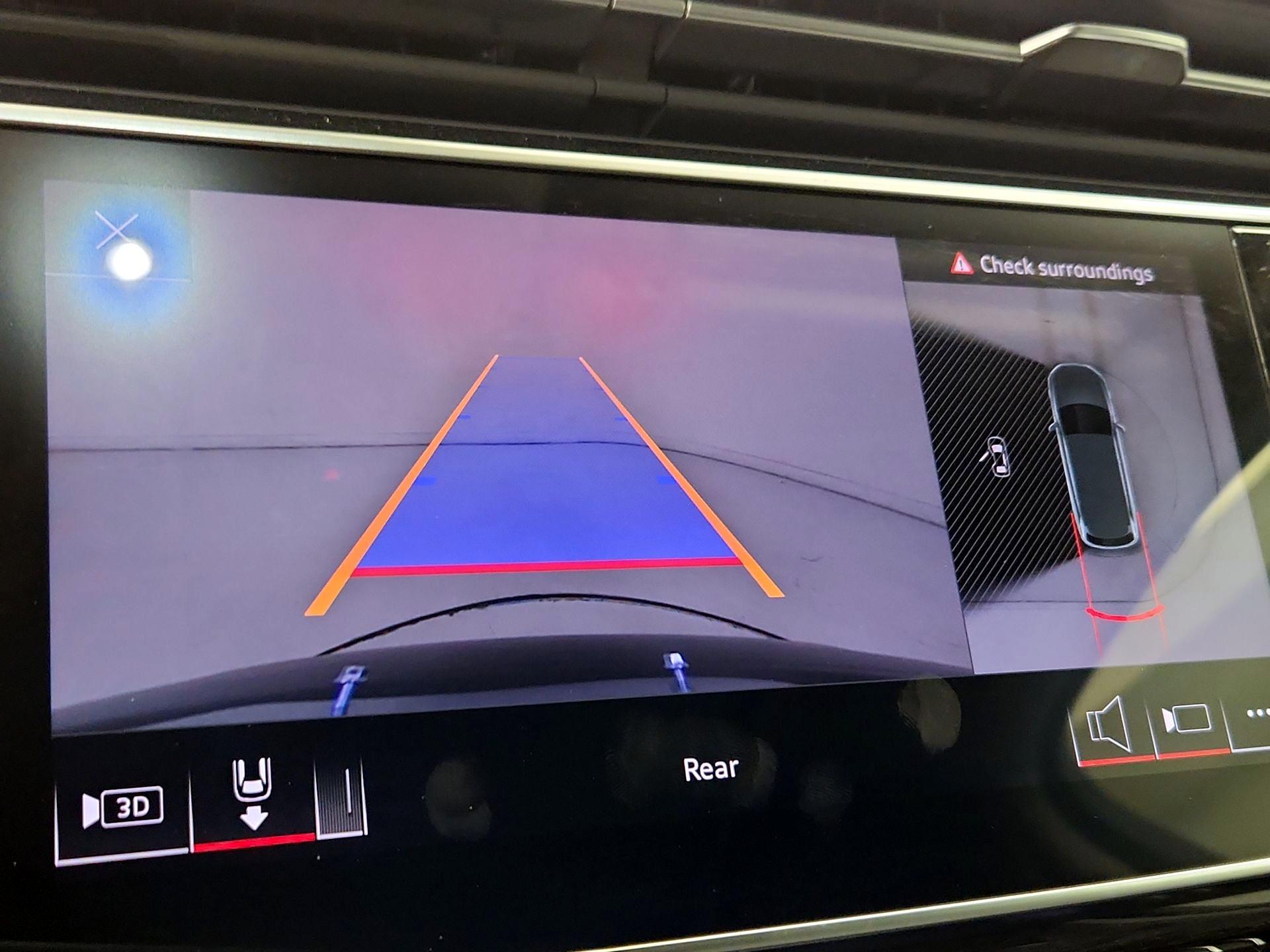 Thumbnail: 2023 Audi Q7 - 15