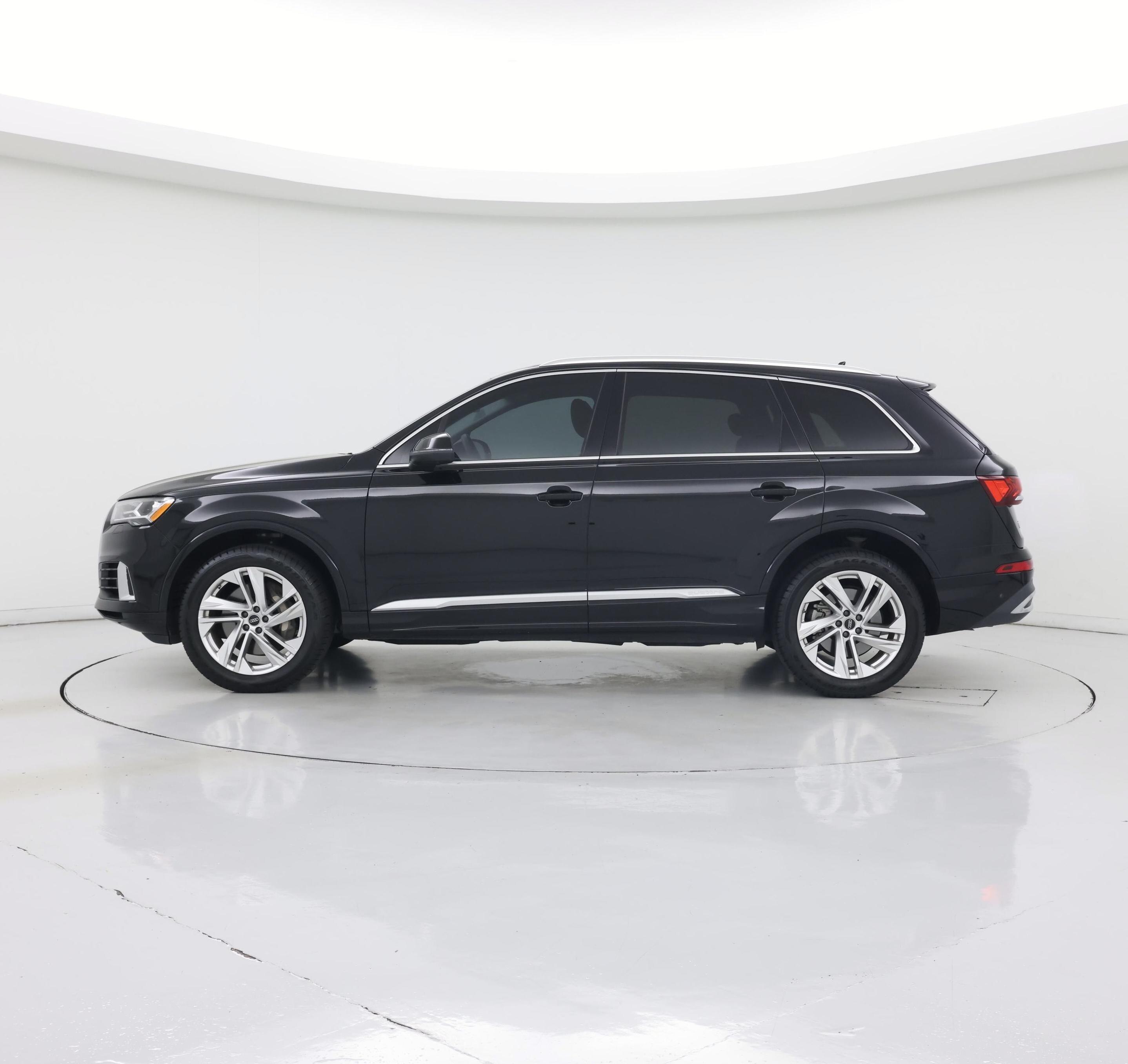 Thumbnail: 2023 Audi Q7 - 3