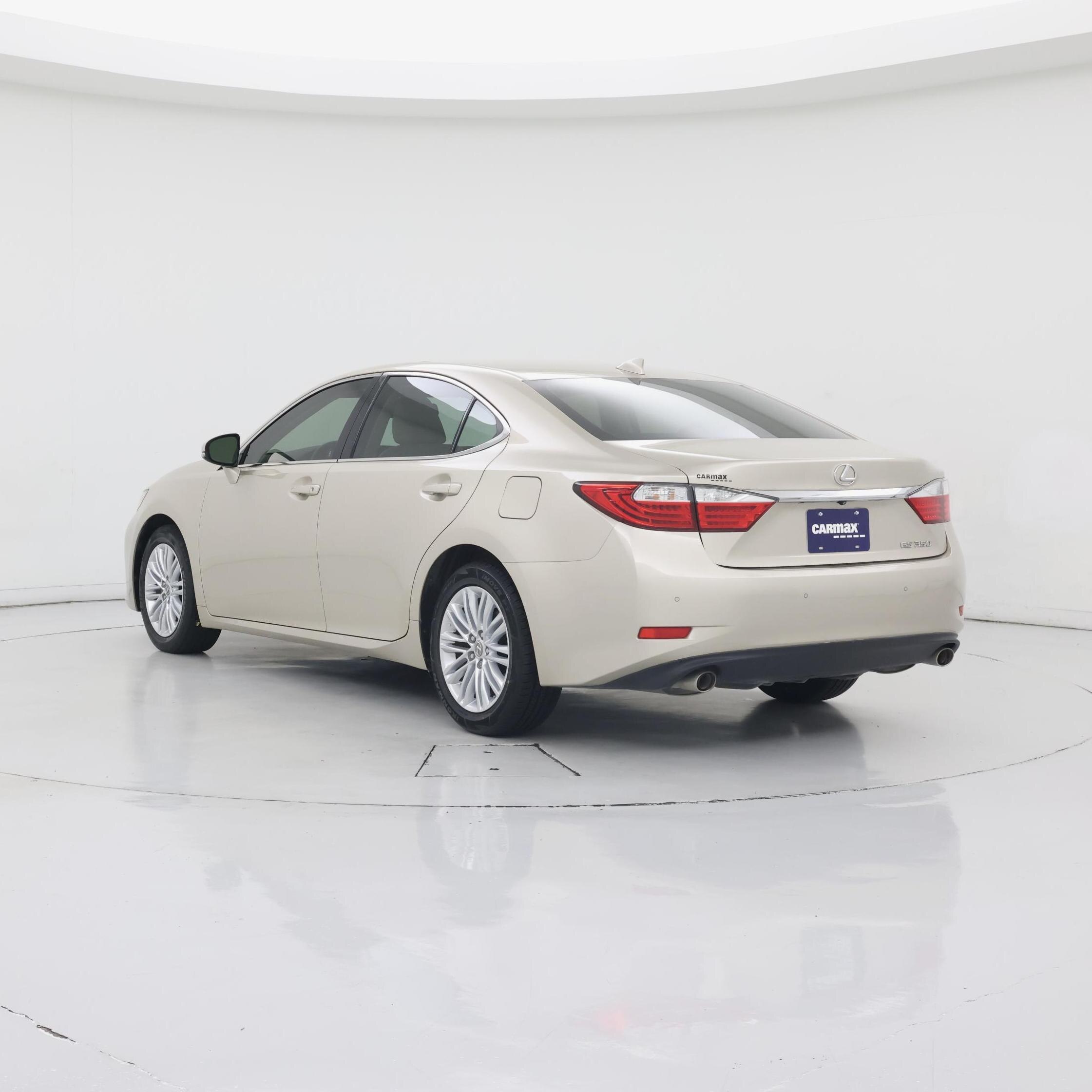 Thumbnail: 2015 Lexus ES - 2