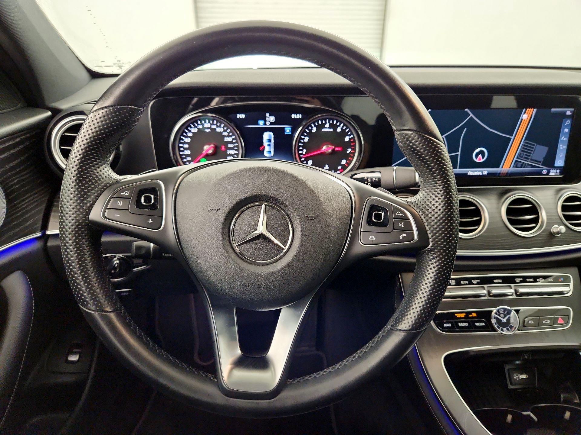 Thumbnail: 2018 Mercedes-Benz E-Class - 10