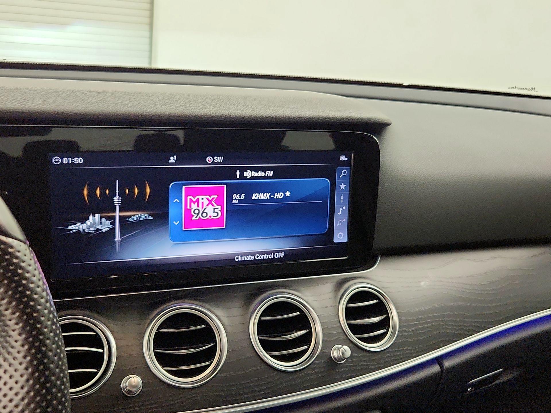 Thumbnail: 2018 Mercedes-Benz E-Class - 16