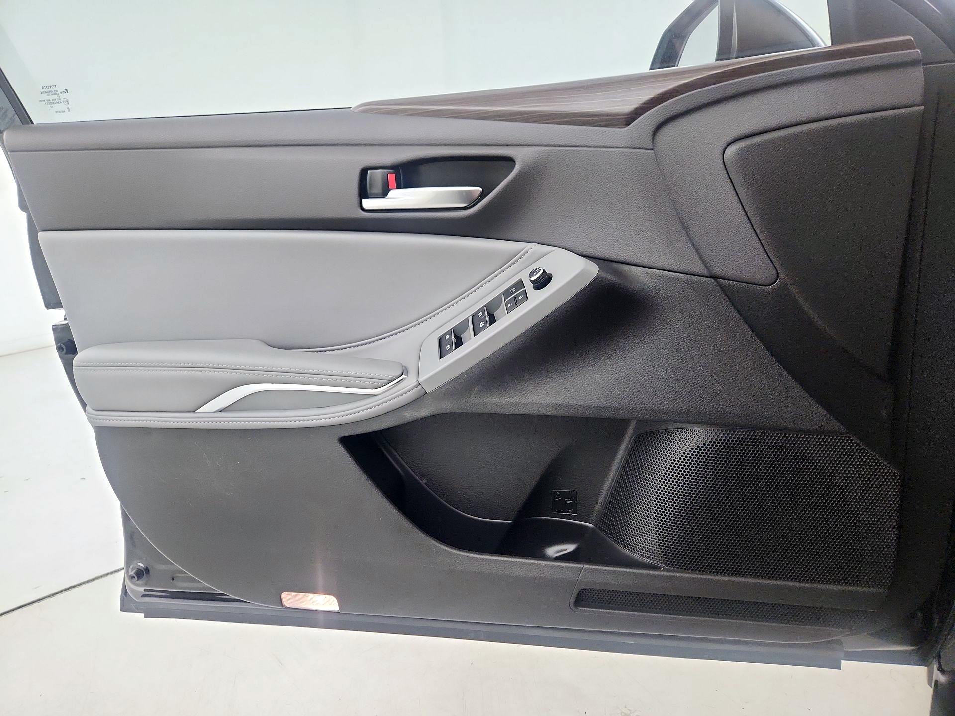 Thumbnail: 2022 Toyota Avalon - 12