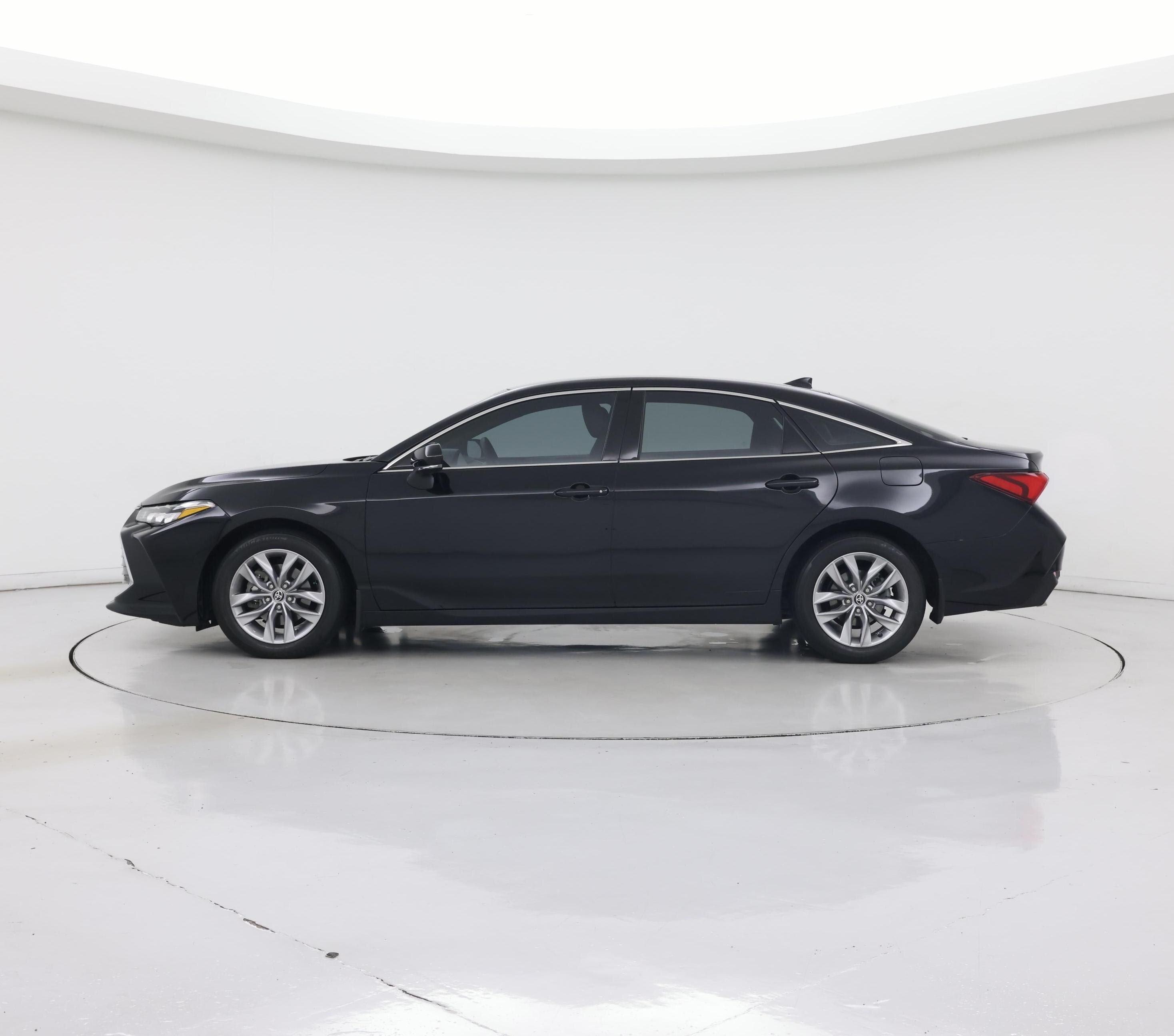 Thumbnail: 2022 Toyota Avalon - 3