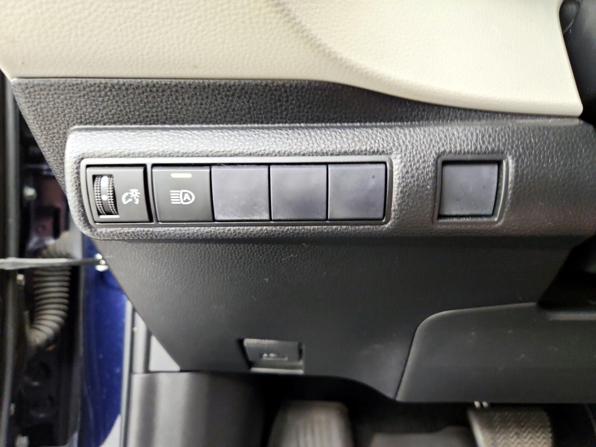 Thumbnail: 2021 Toyota Corolla - 13