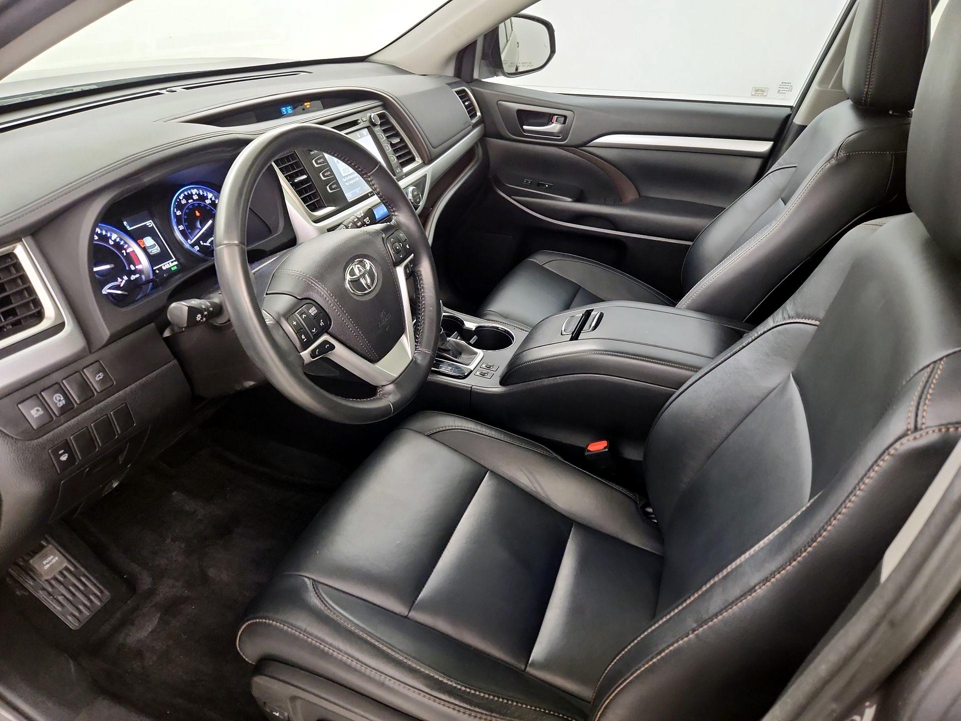 Thumbnail: 2018 Toyota Highlander - 11