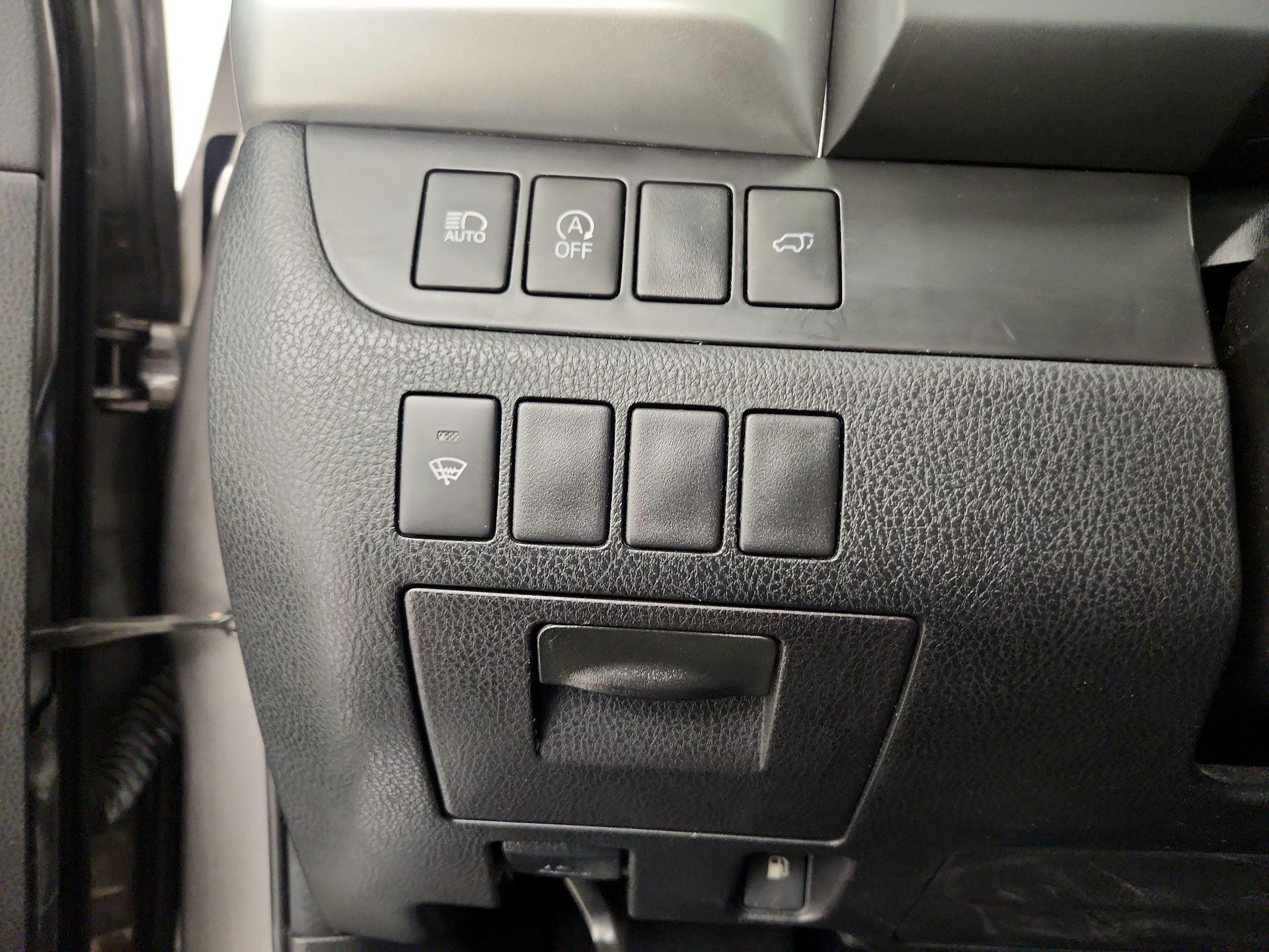 Thumbnail: 2018 Toyota Highlander - 13