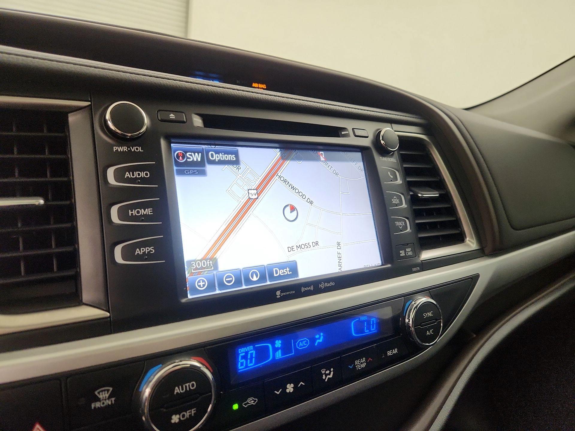 Thumbnail: 2018 Toyota Highlander - 14