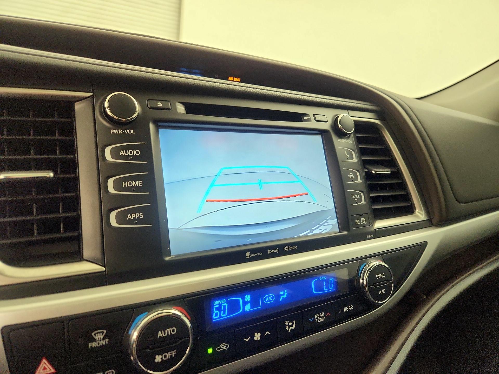 Thumbnail: 2018 Toyota Highlander - 15