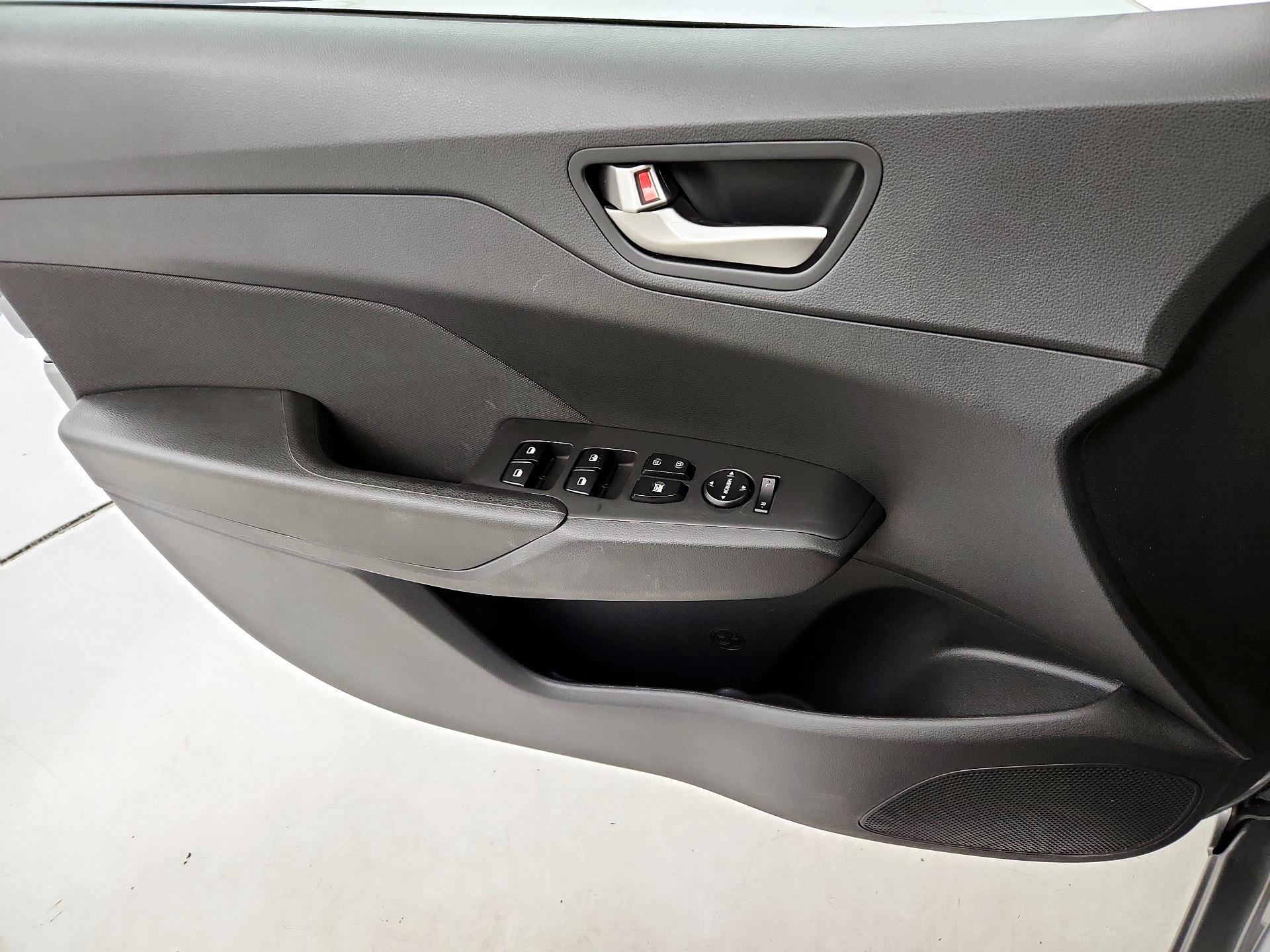 Thumbnail: 2022 Hyundai Accent - 12