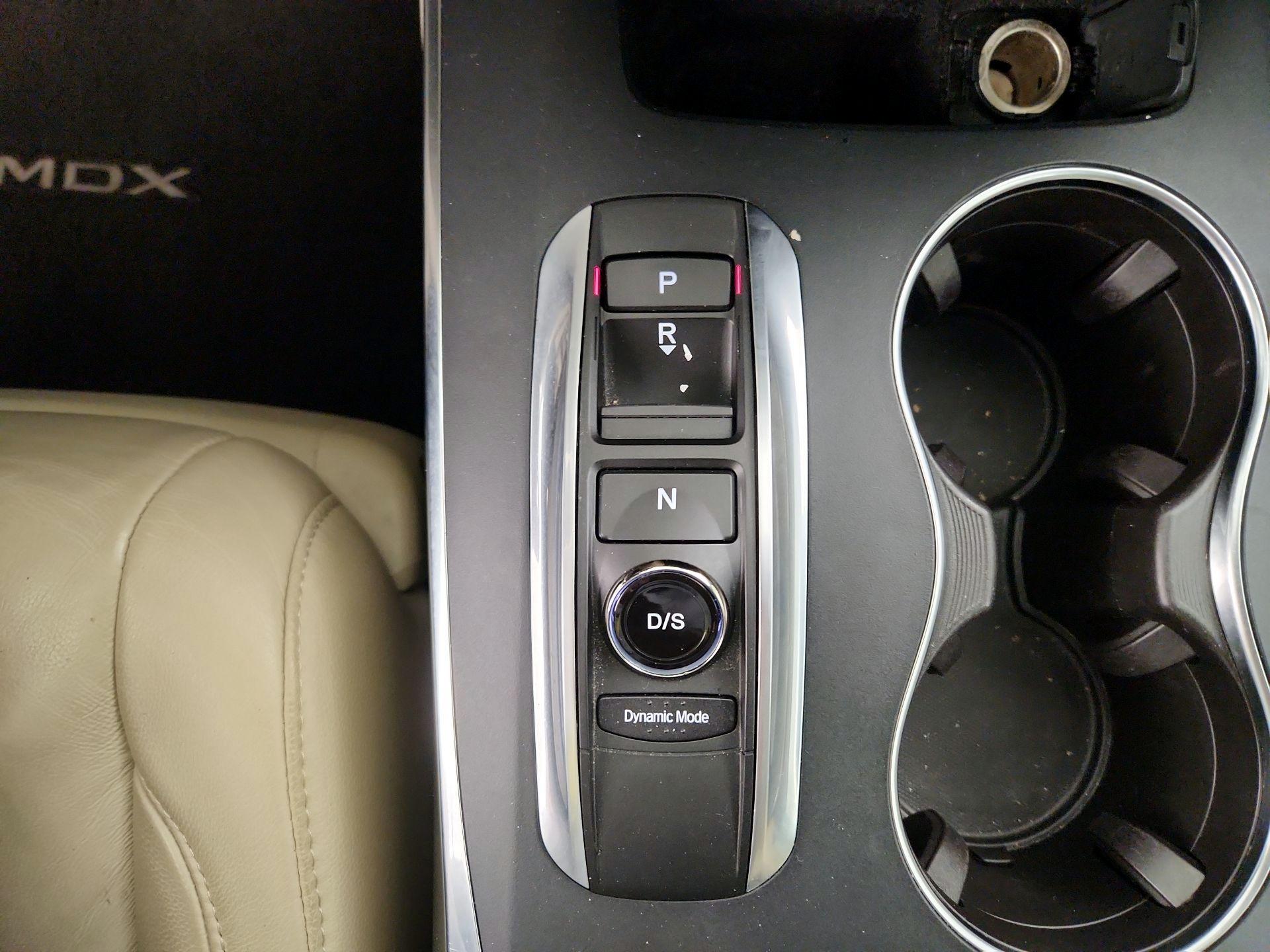 Thumbnail: 2017 Acura MDX - 17