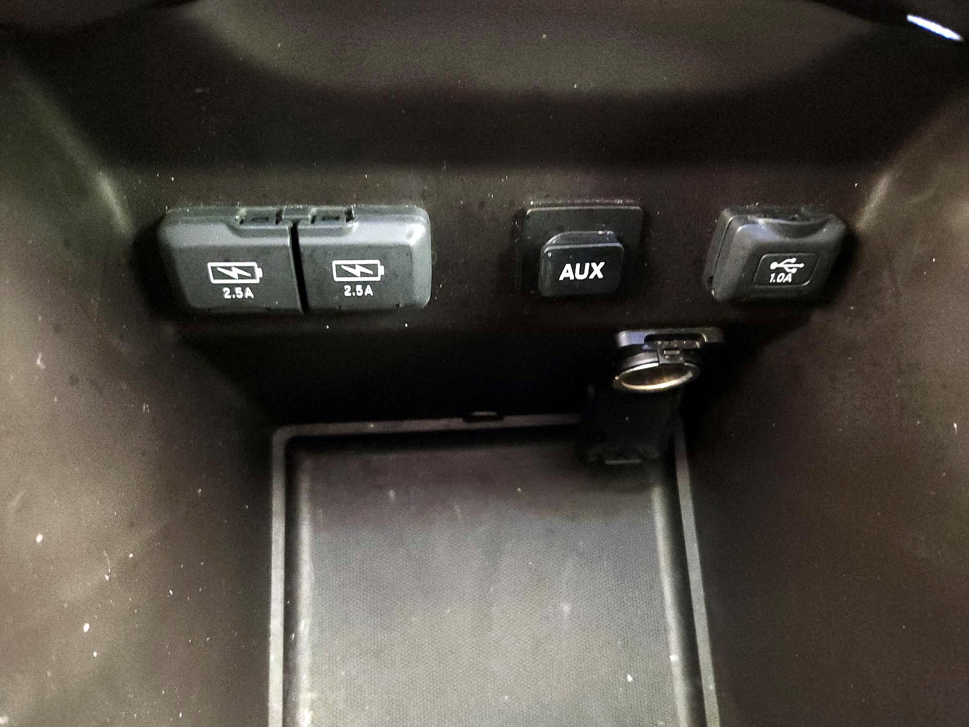 Thumbnail: 2017 Acura MDX - 18