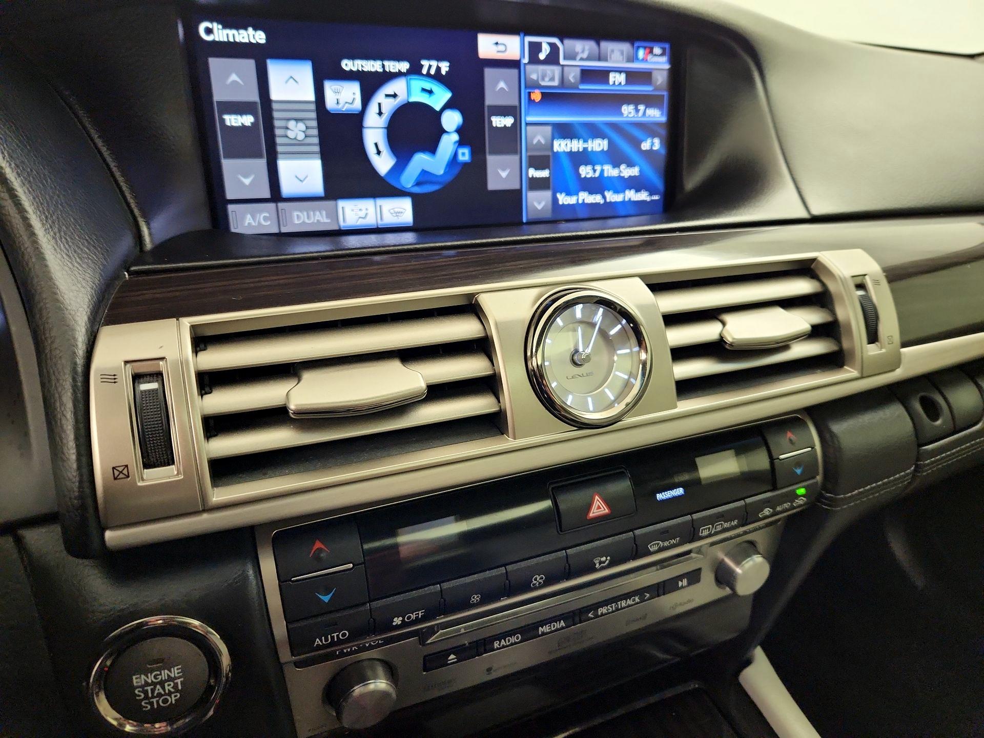 Thumbnail: 2014 Lexus LS - 17