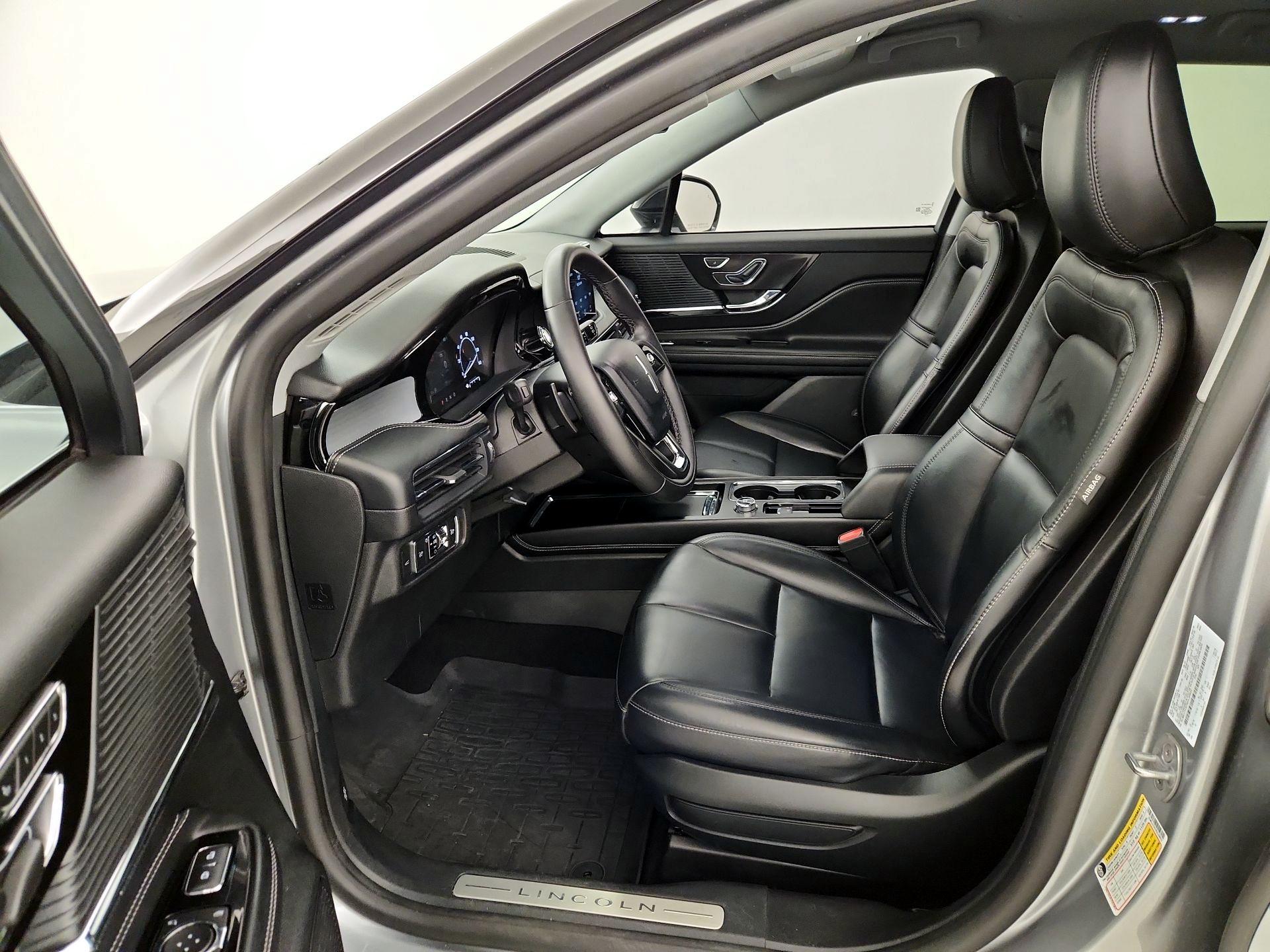 Thumbnail: 2022 Lincoln Corsair - 11