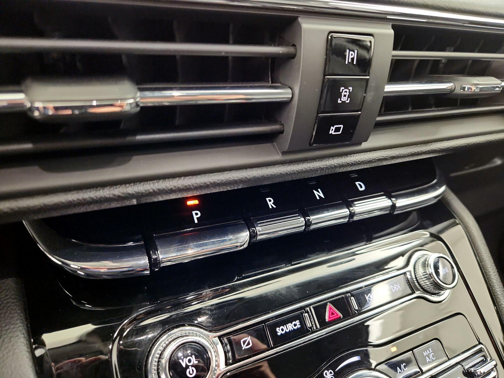 Thumbnail: 2022 Lincoln Corsair - 17