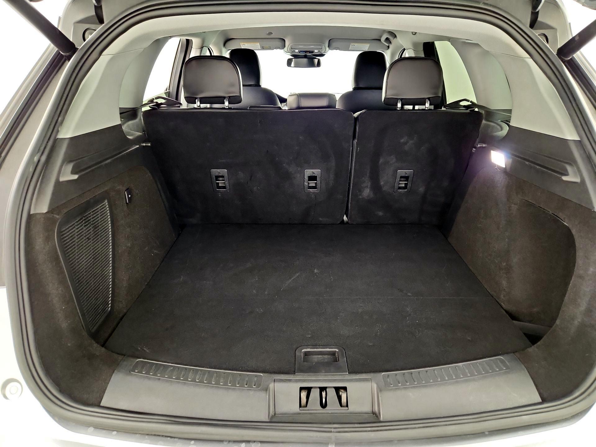 Thumbnail: 2022 Lincoln Corsair - 20