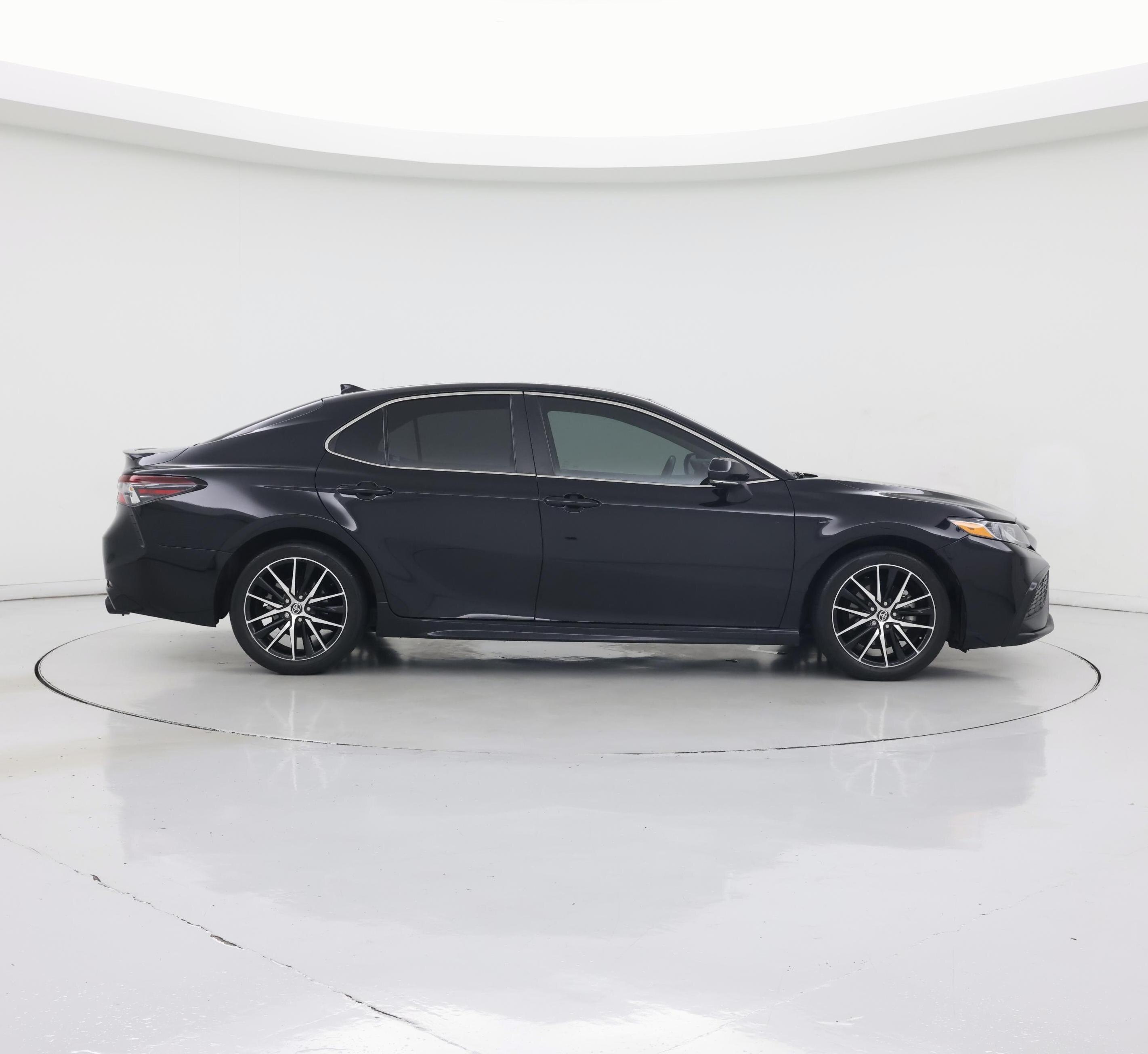 Thumbnail: 2022 Toyota Camry - 7