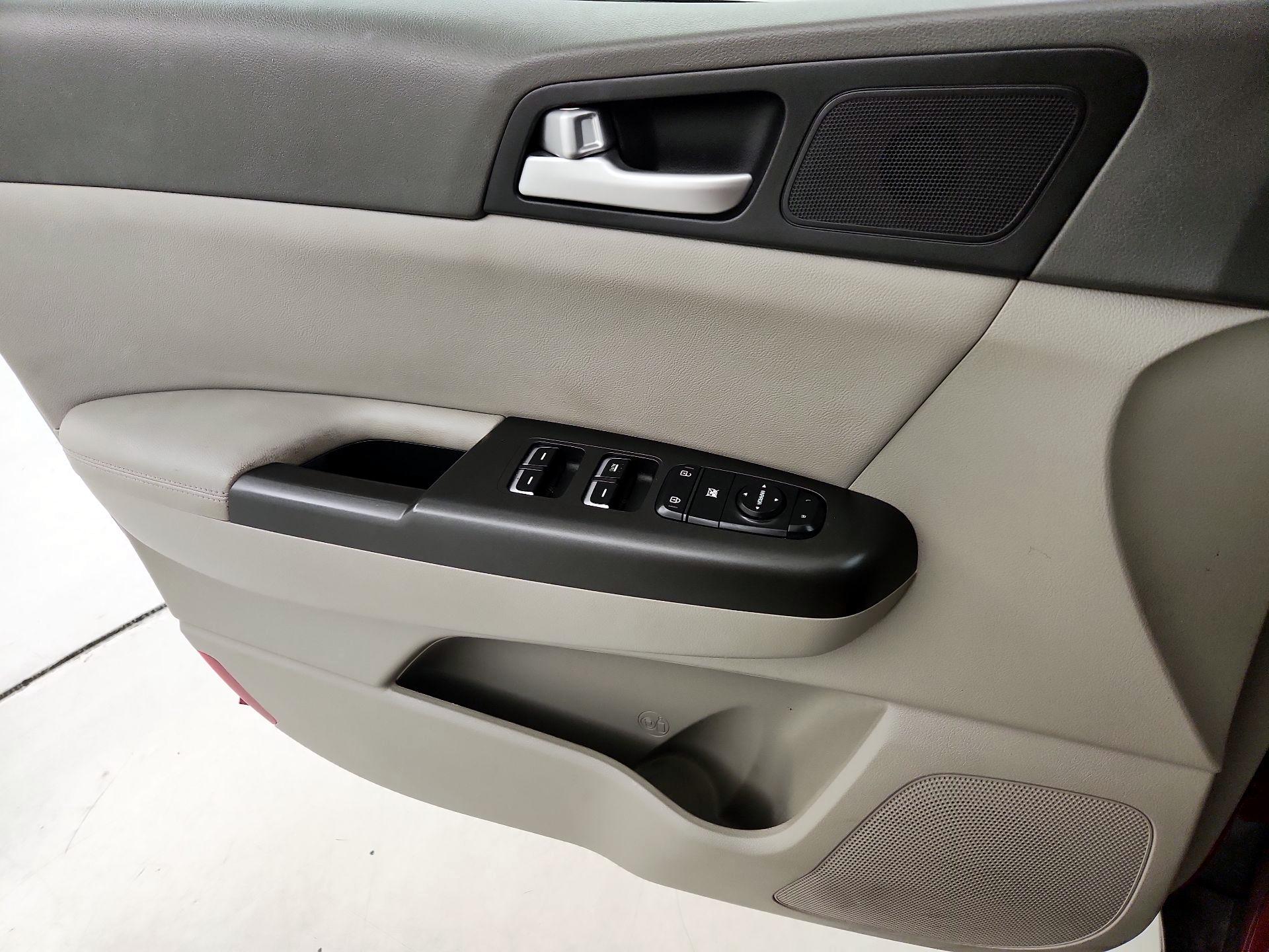 Thumbnail: 2017 Kia Sportage - 12