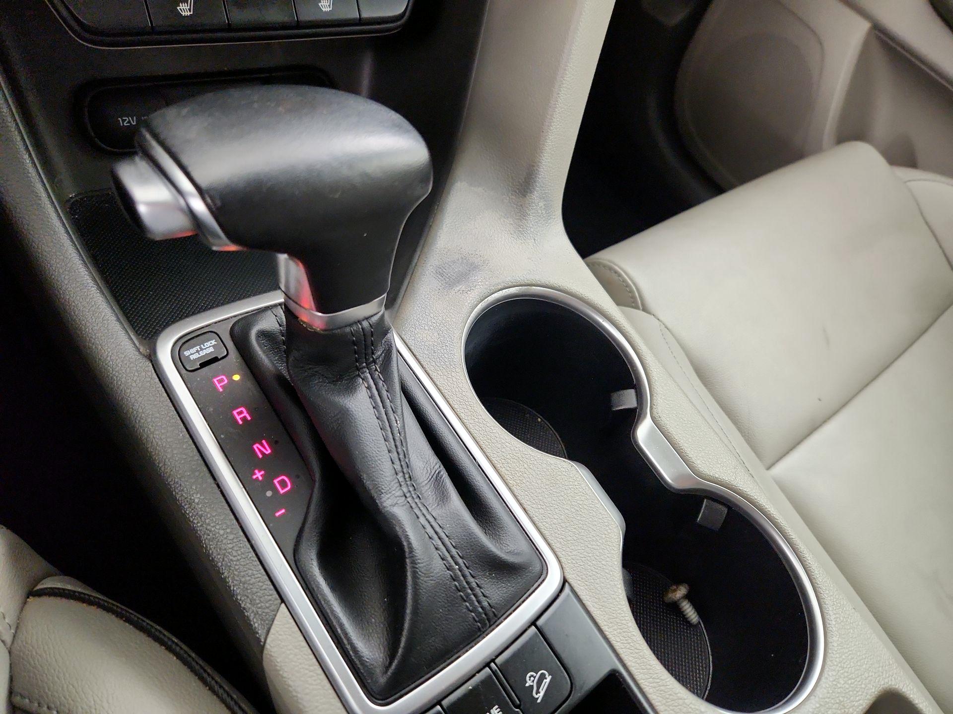 Thumbnail: 2017 Kia Sportage - 17