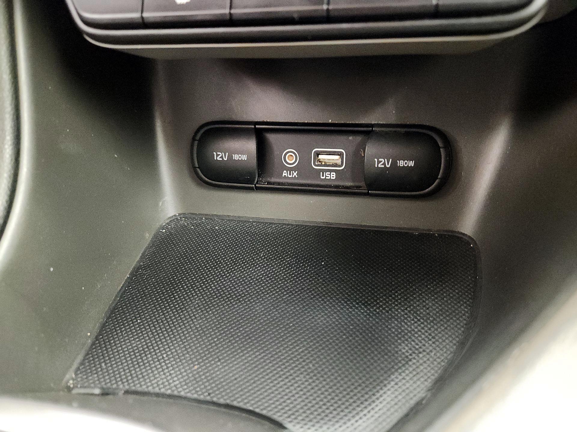 Thumbnail: 2017 Kia Sportage - 18