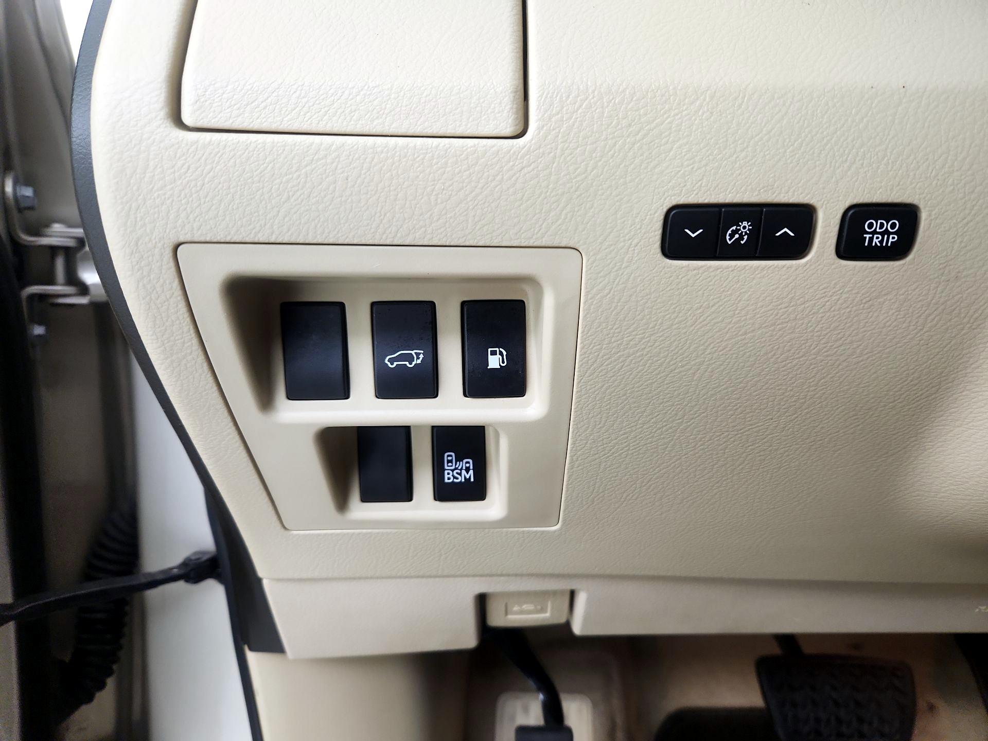 Thumbnail: 2015 Lexus RX - 13