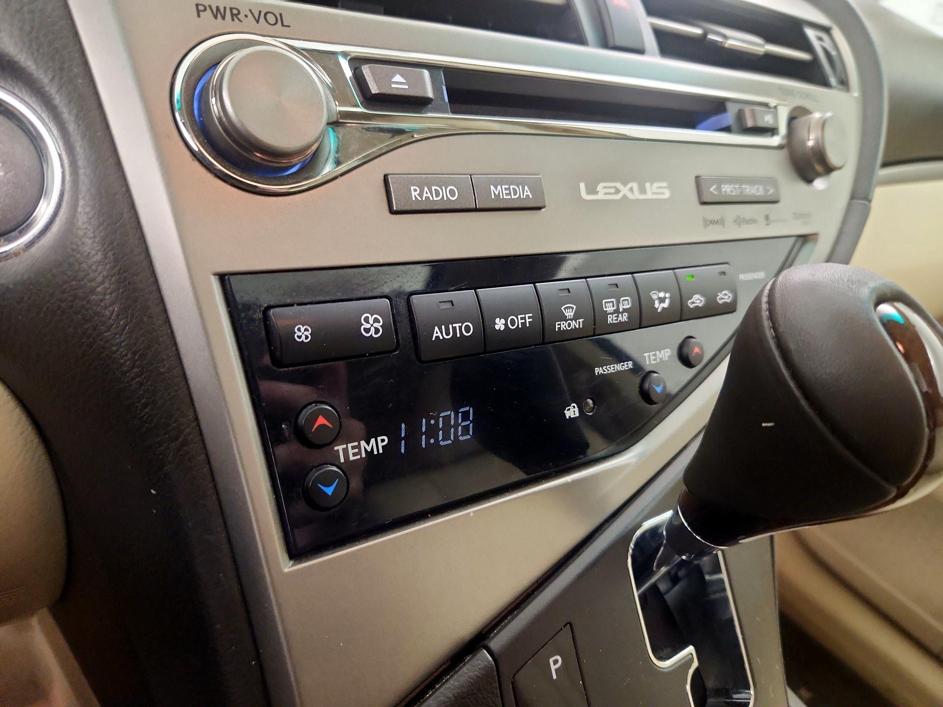 Thumbnail: 2015 Lexus RX - 17