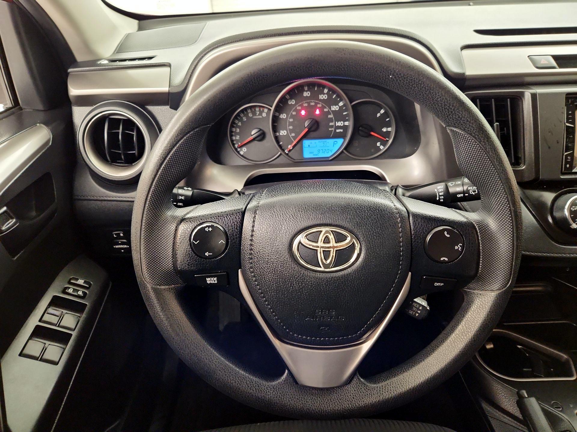 Thumbnail: 2016 Toyota RAV4 - 10
