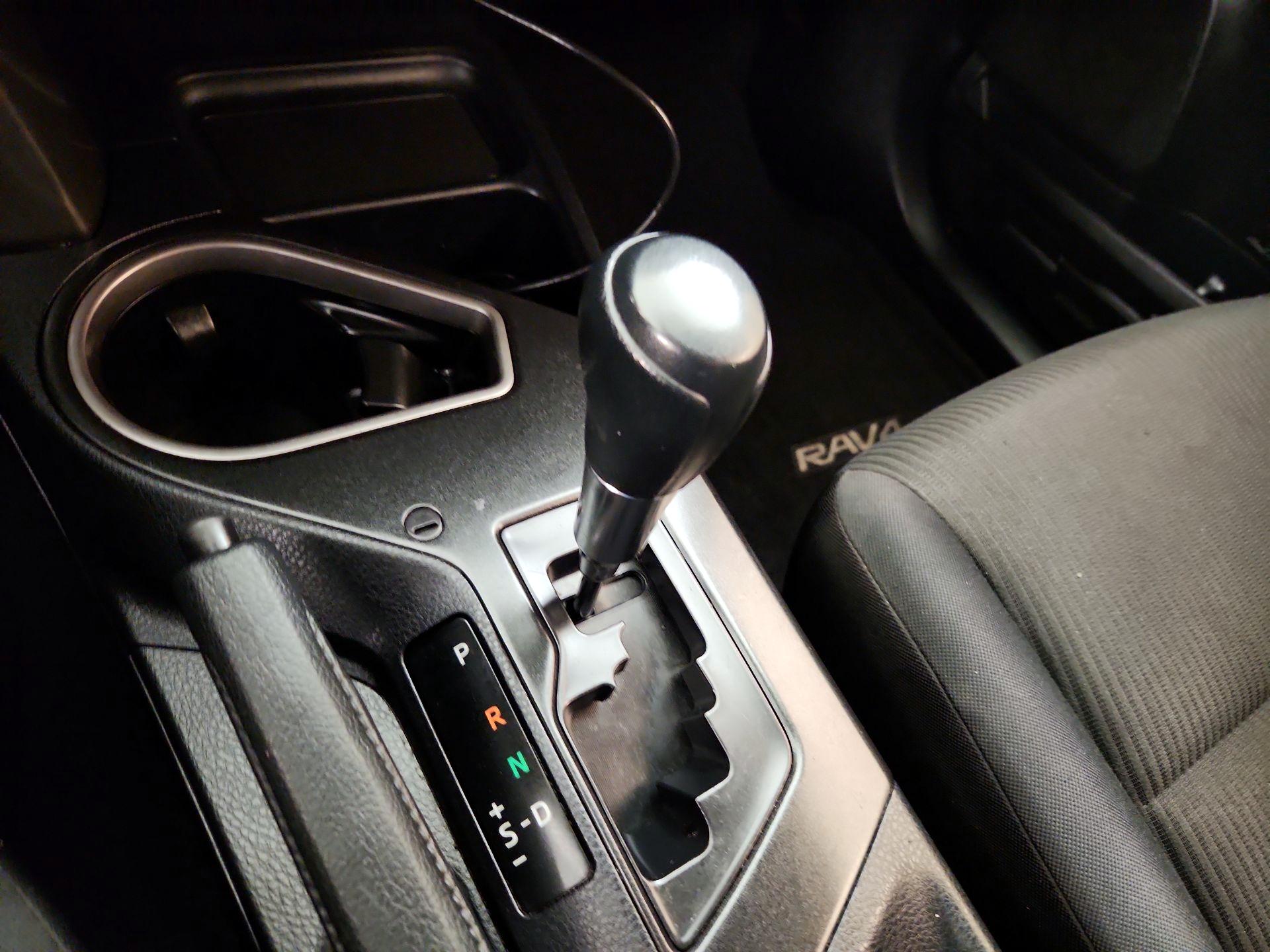 Thumbnail: 2016 Toyota RAV4 - 17