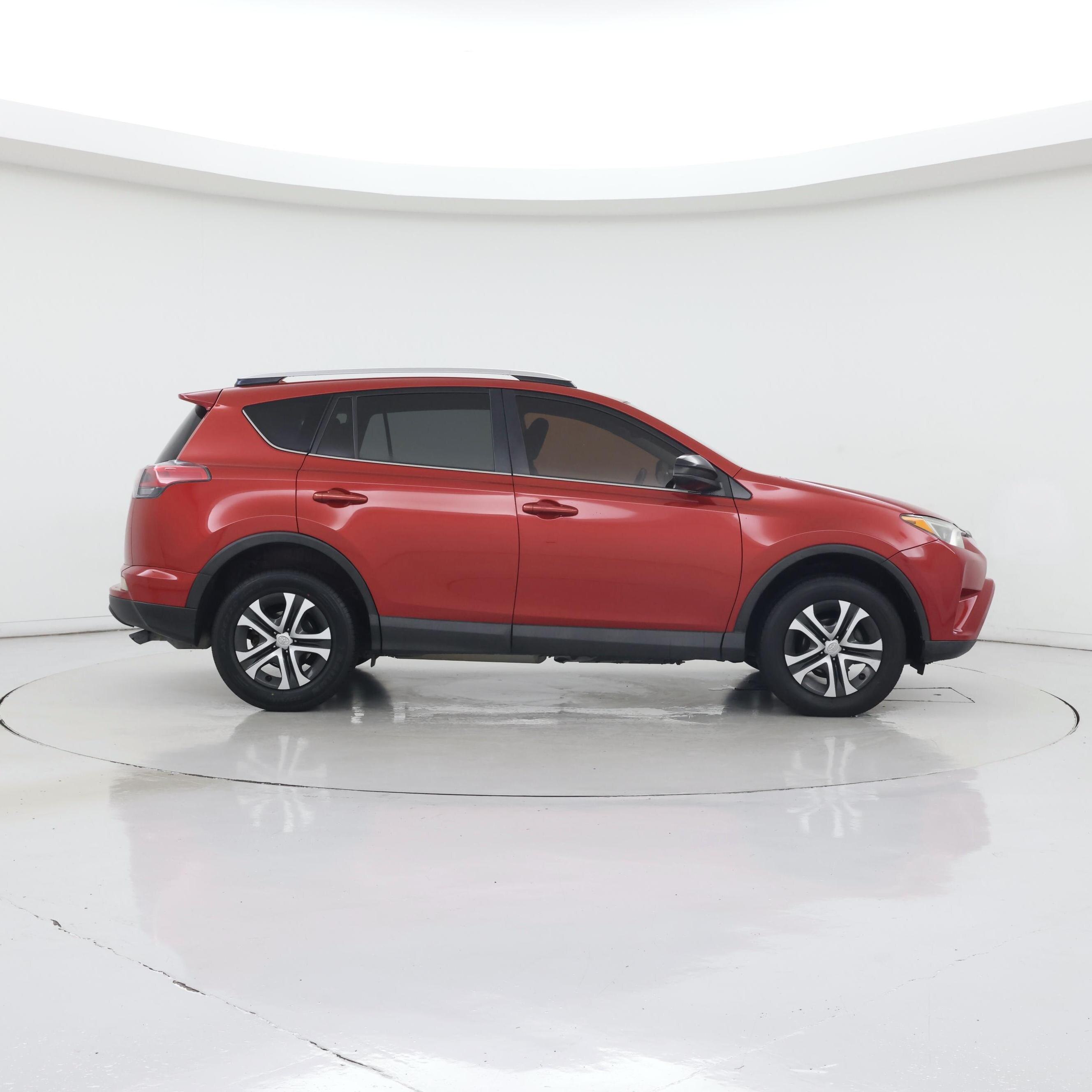 Thumbnail: 2016 Toyota RAV4 - 7