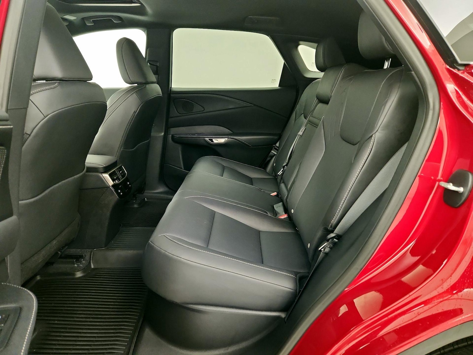 2025 Lexus RX 350 - Photo 21