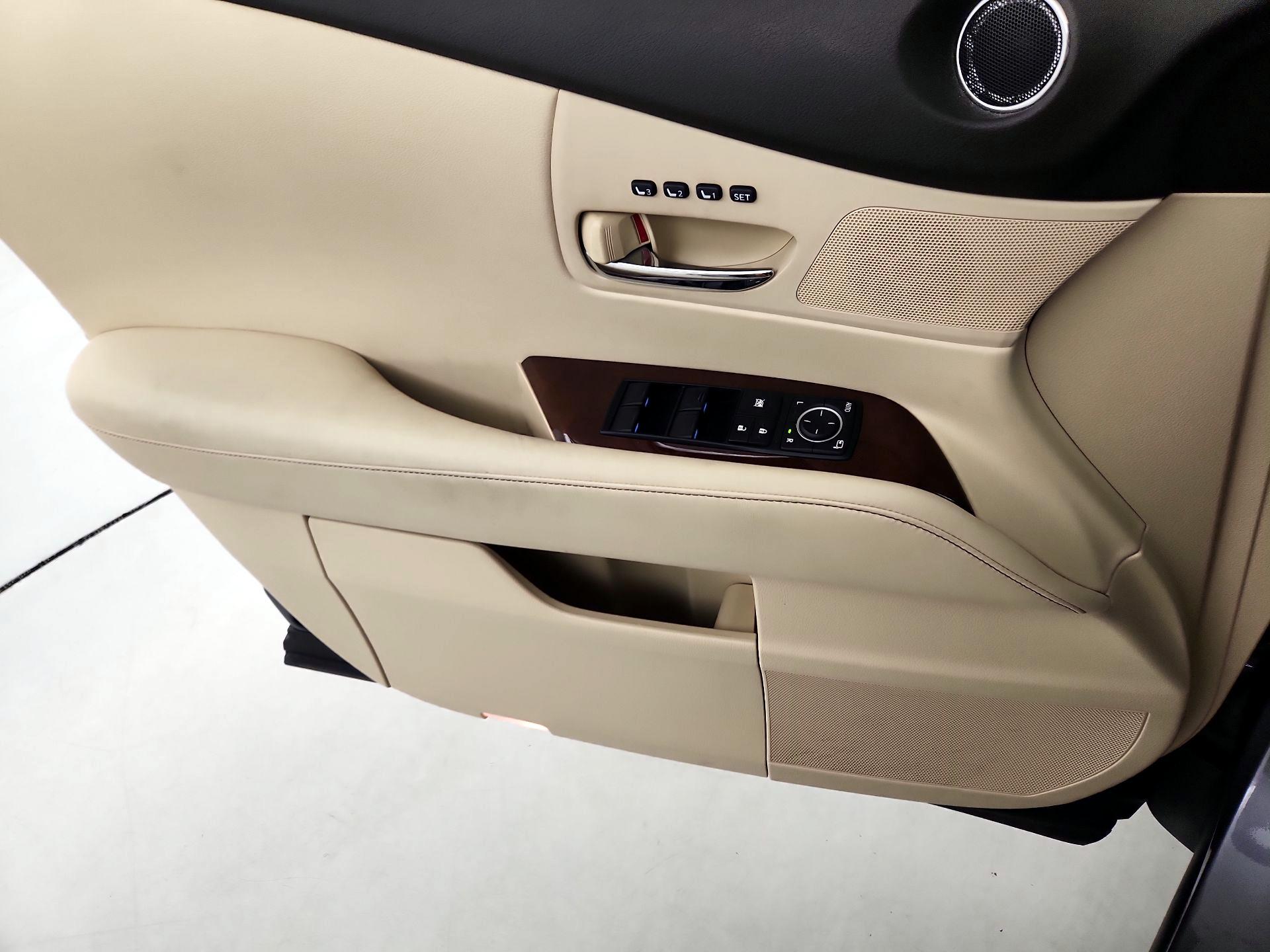 Thumbnail: 2015 Lexus RX - 12