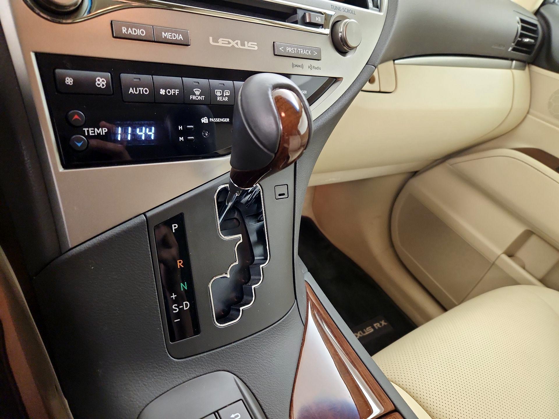 Thumbnail: 2015 Lexus RX - 17