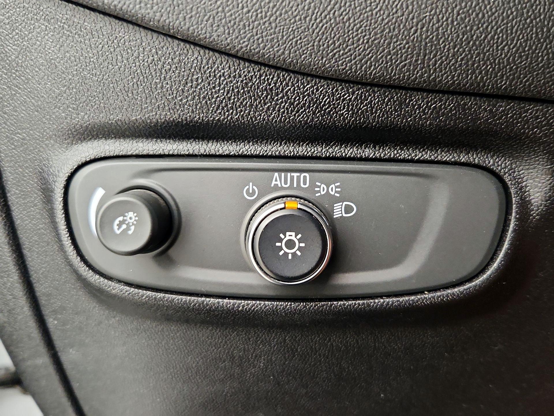 Thumbnail: 2019 Chevrolet Equinox - 13