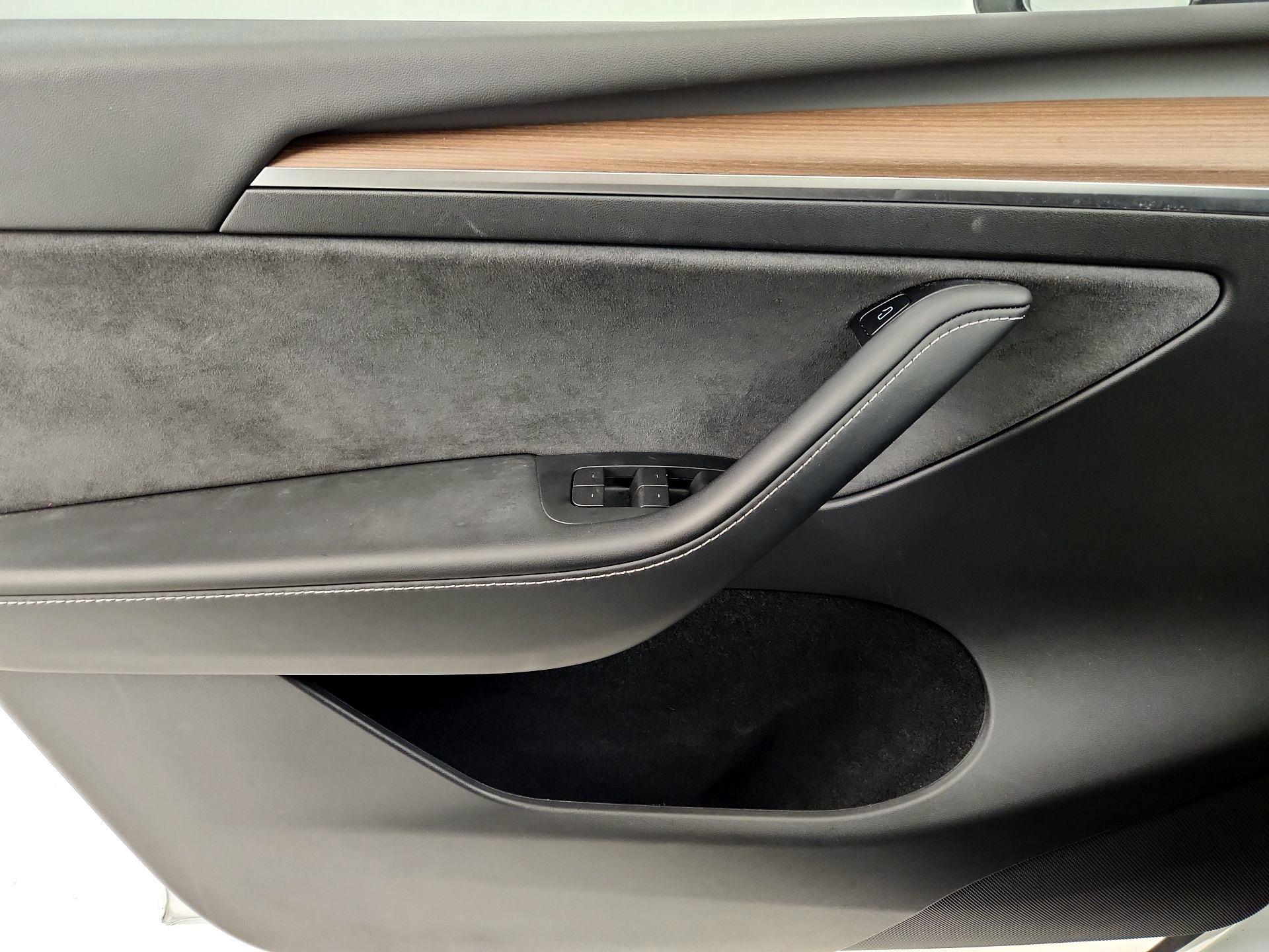 Thumbnail: 2023 Tesla Model Y - 12