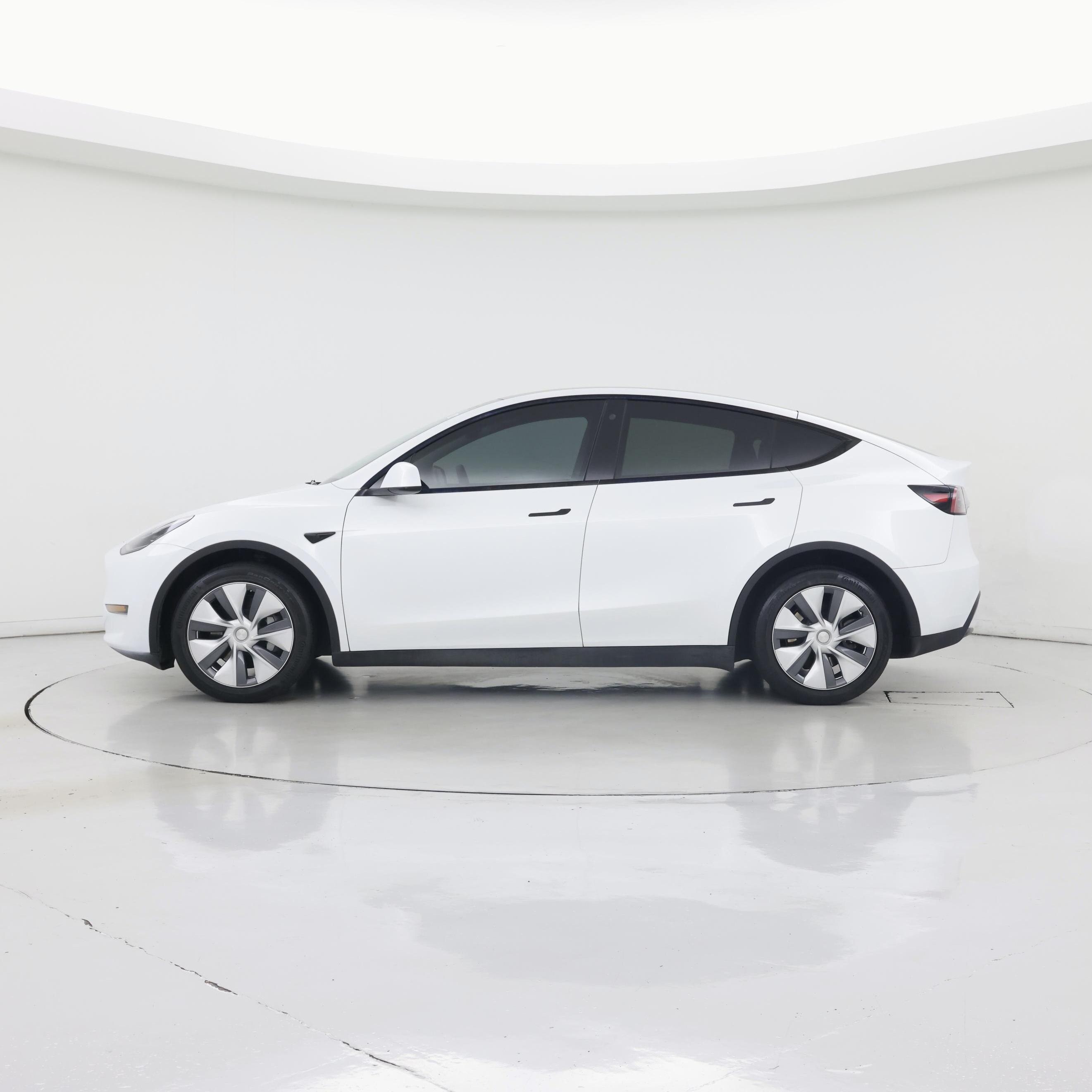 Thumbnail: 2023 Tesla Model Y - 3