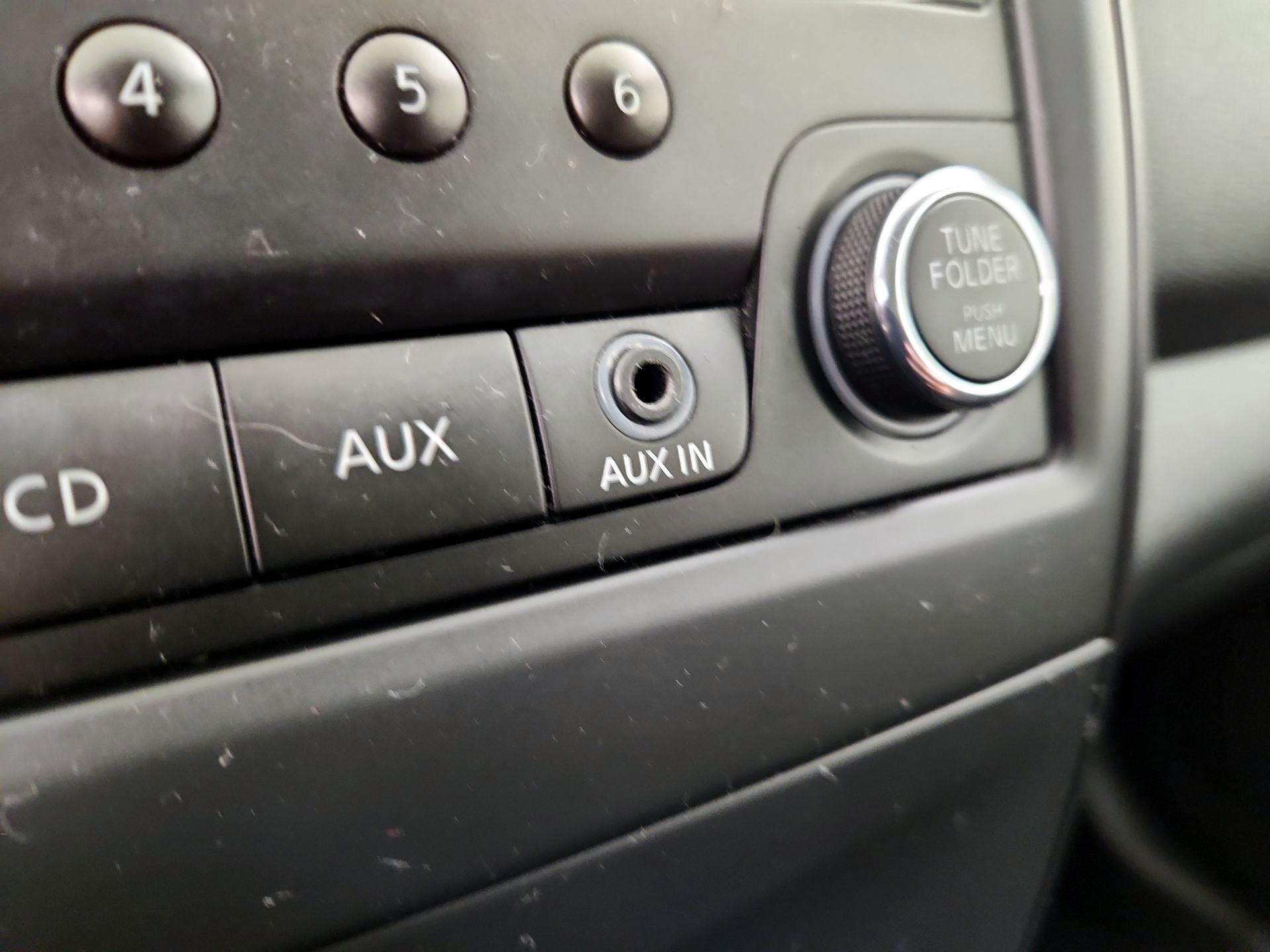 Thumbnail: 2016 Nissan Versa - 17