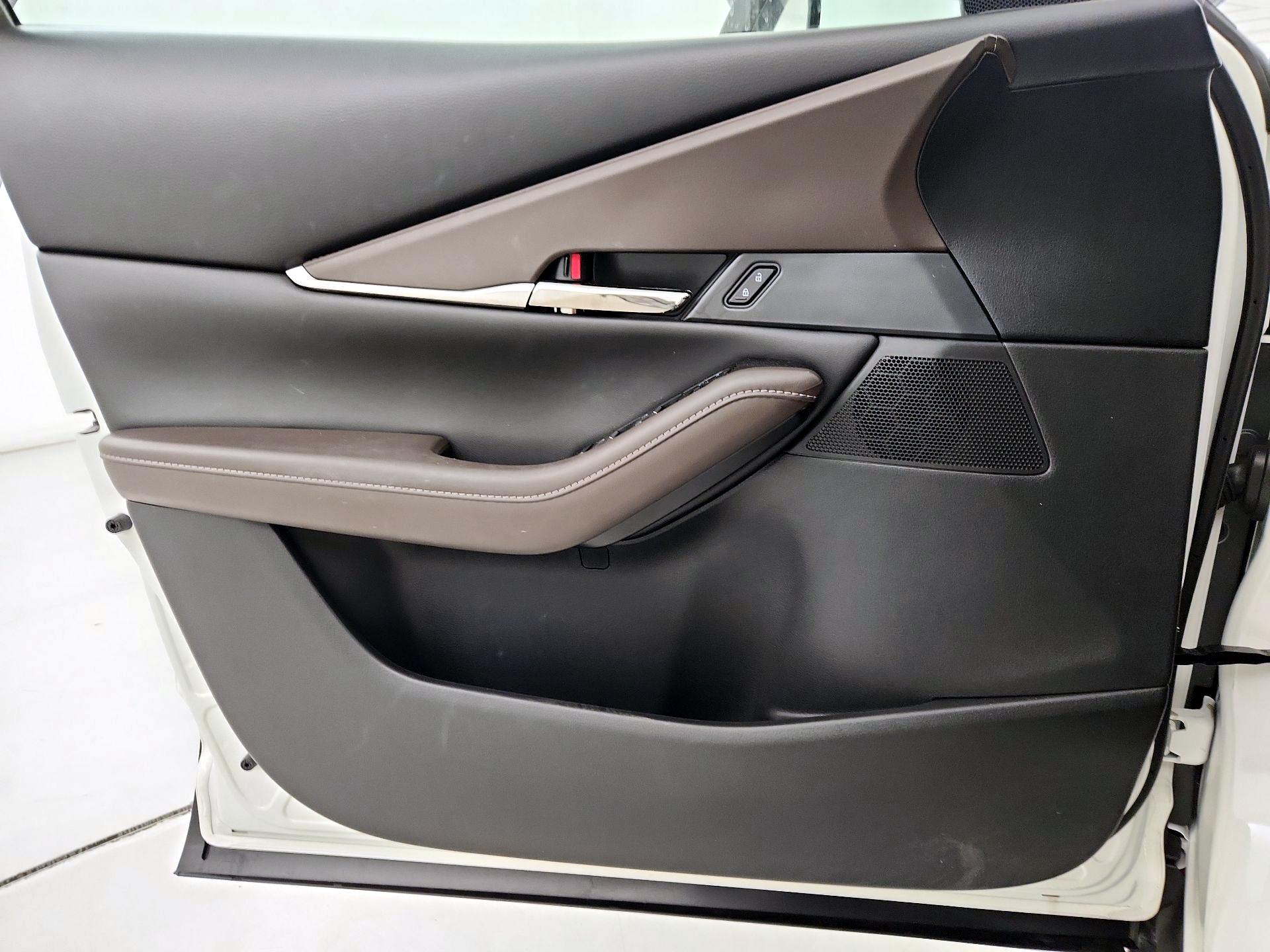 Thumbnail: 2022 Mazda CX-30 - 12