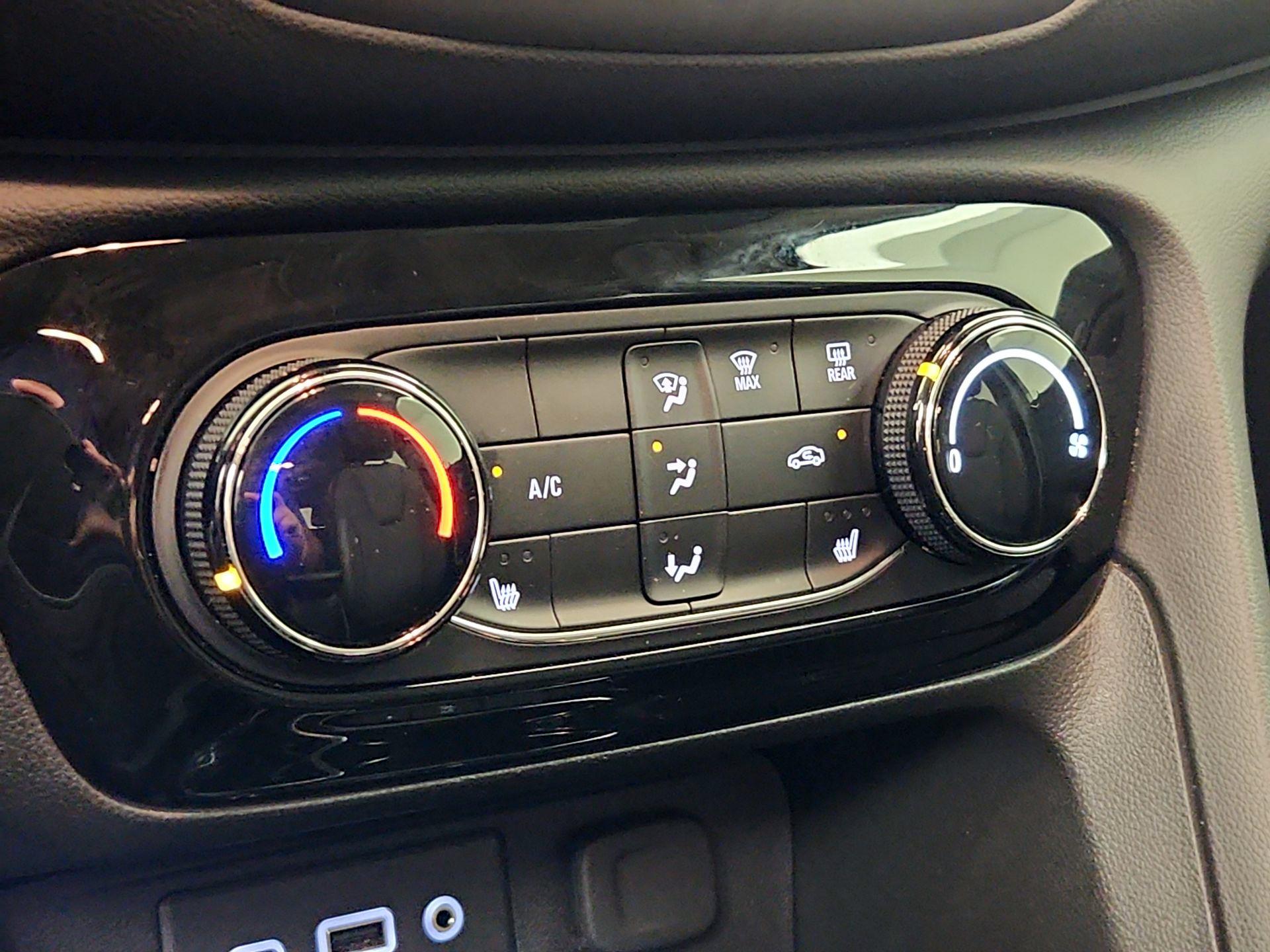 Thumbnail: 2023 Buick Encore GX - 16