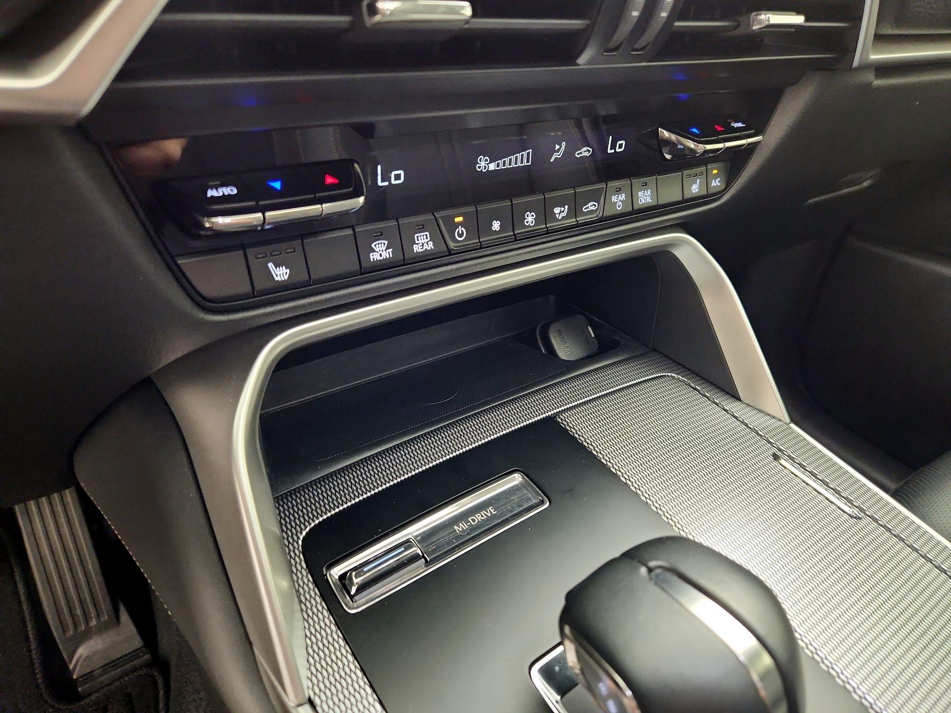 Thumbnail: 2024 Mazda CX-90 - 16