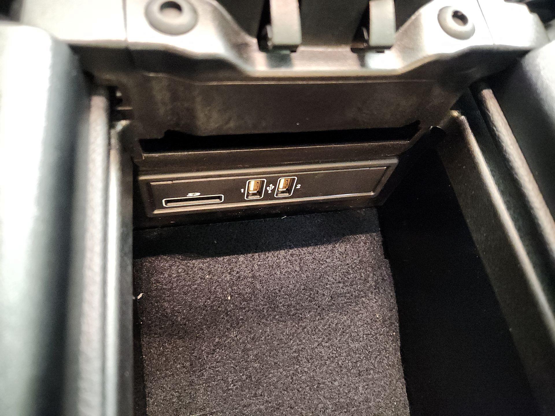 Thumbnail: 2018 Mercedes-Benz E-Class - 19