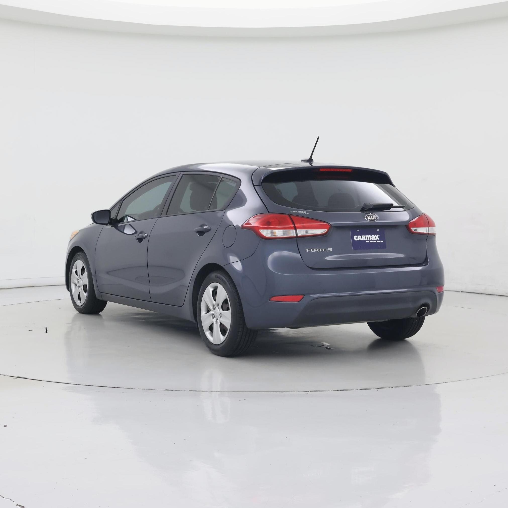 Thumbnail: 2016 Kia Forte - 2