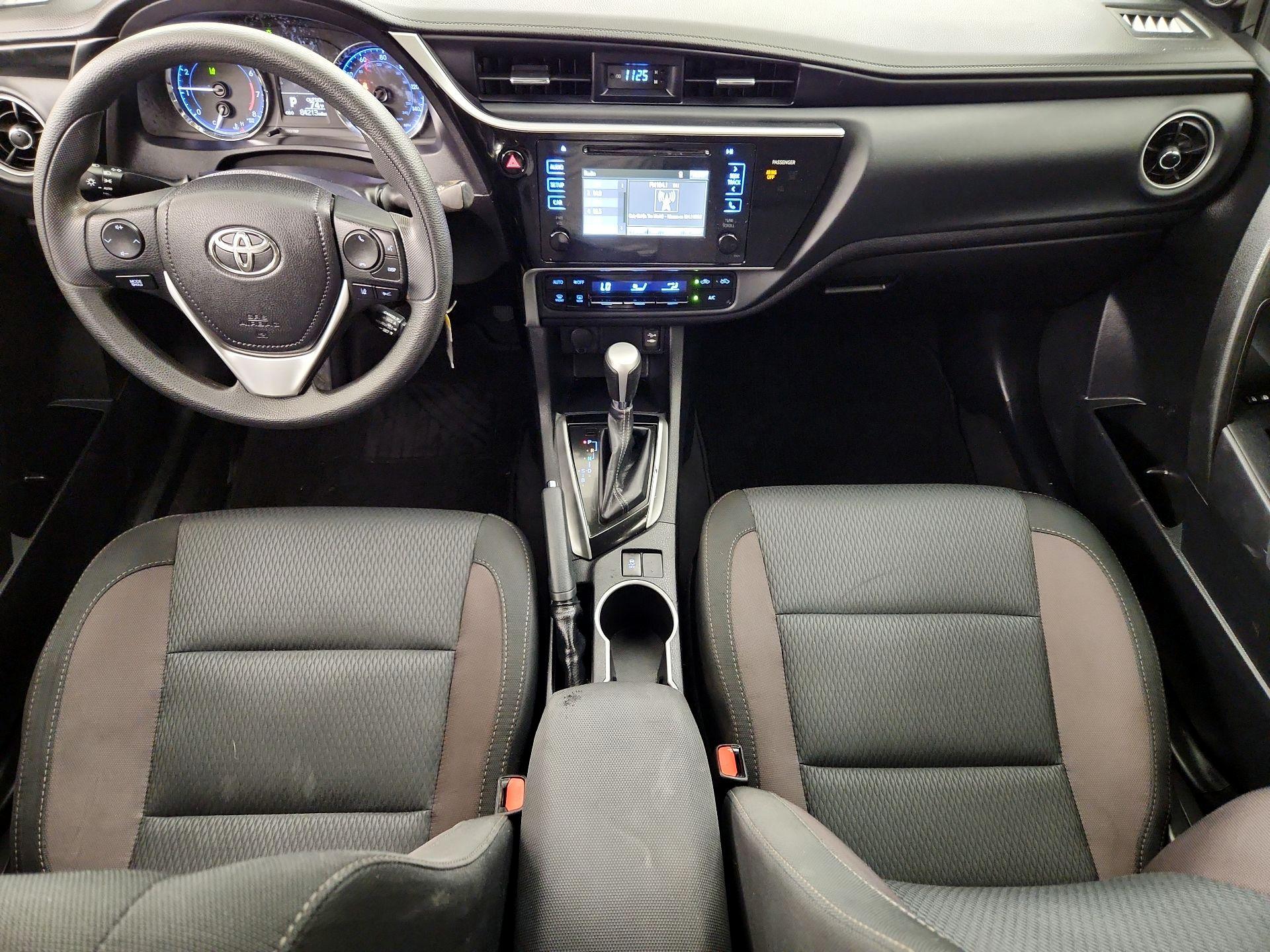 Thumbnail: 2017 Toyota Corolla - 9