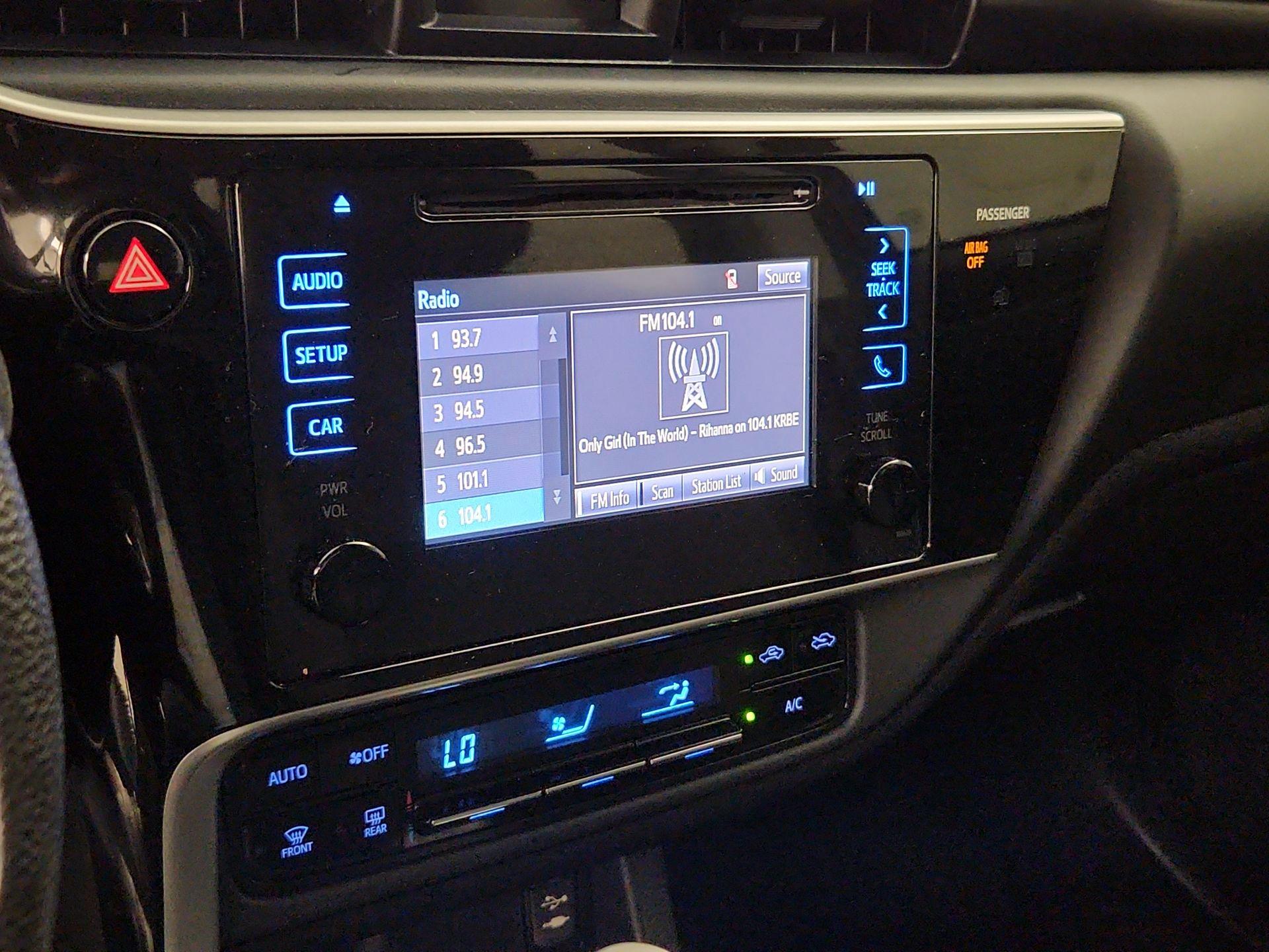 Thumbnail: 2017 Toyota Corolla - 15