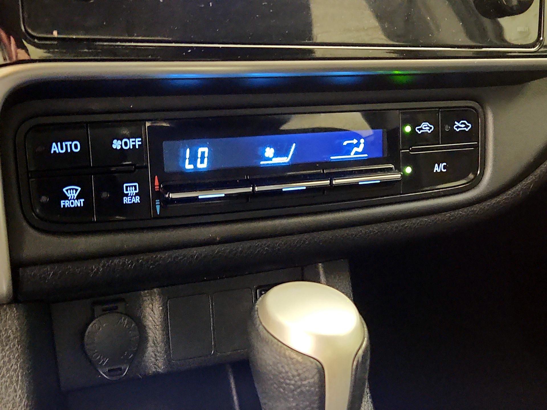 Thumbnail: 2017 Toyota Corolla - 16