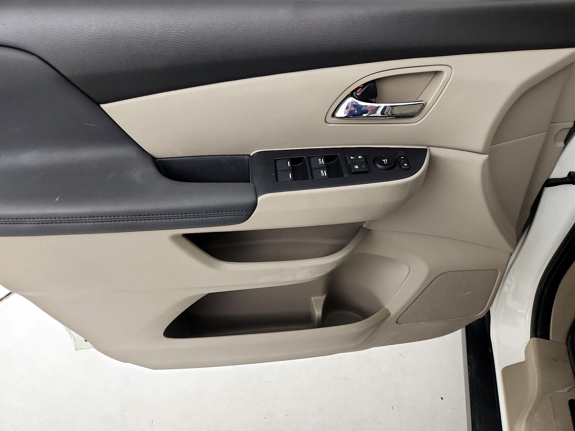 Thumbnail: 2017 Honda Odyssey - 12