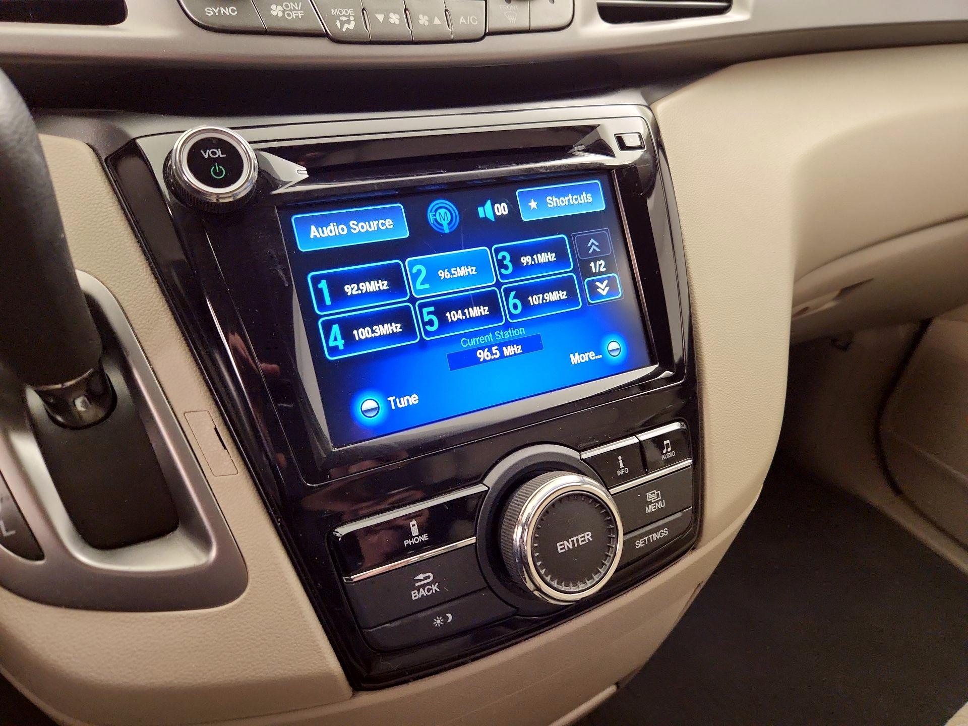 Thumbnail: 2017 Honda Odyssey - 15