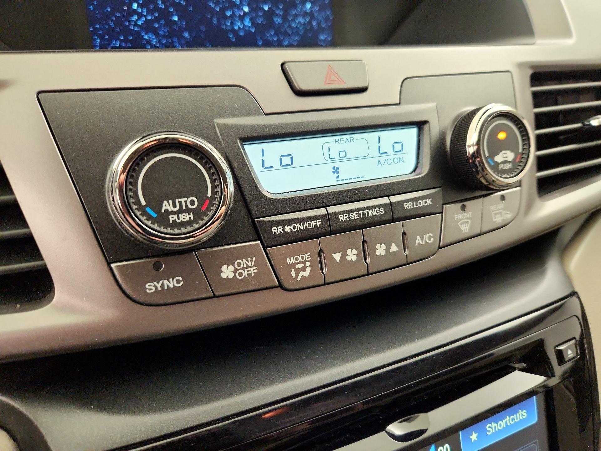 Thumbnail: 2017 Honda Odyssey - 16