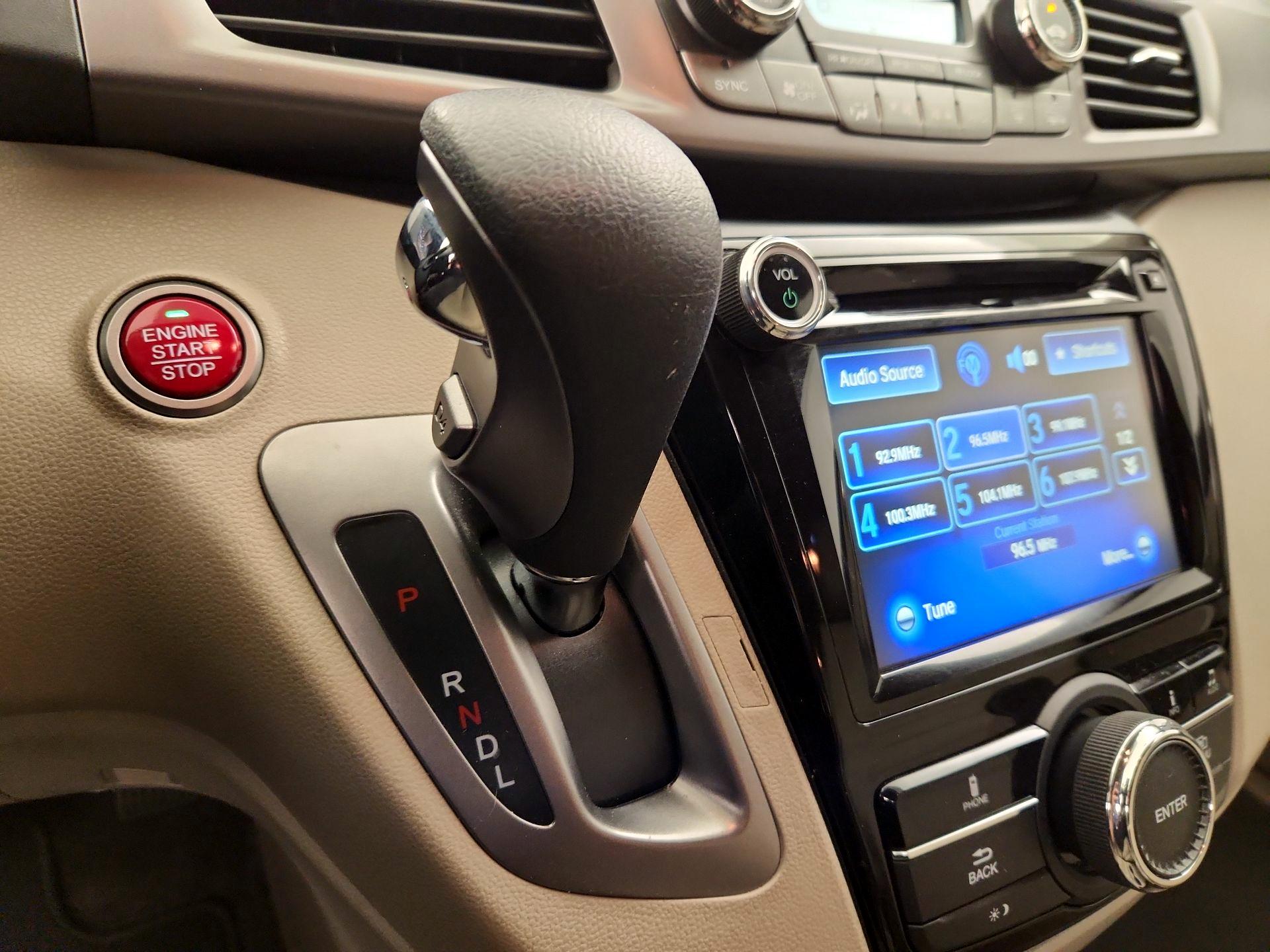 Thumbnail: 2017 Honda Odyssey - 17