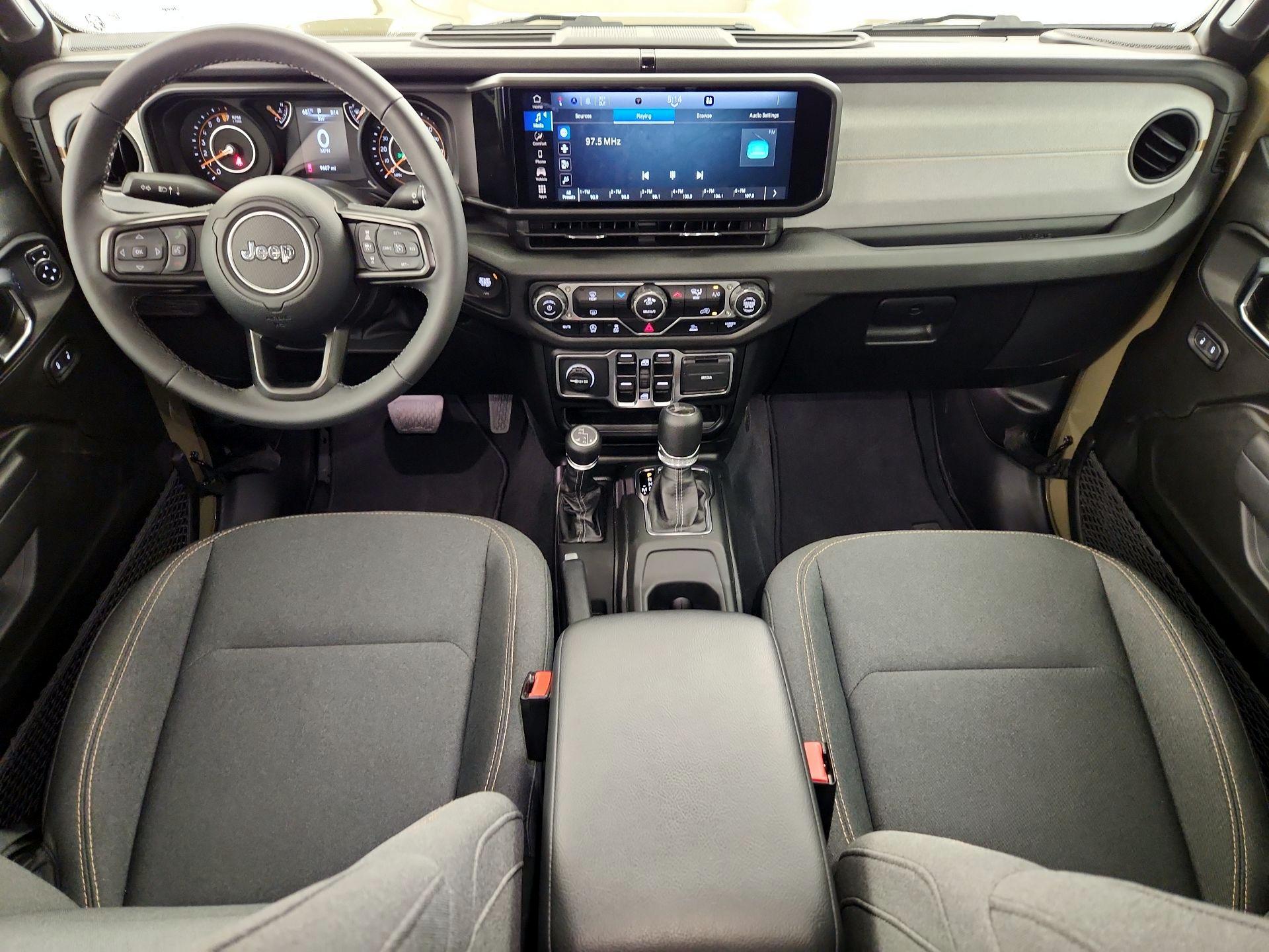 Thumbnail: 2025 Jeep Gladiator - 9